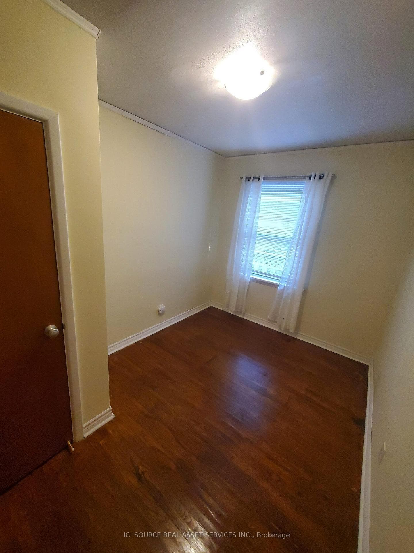 412 Mountainview Drive Unit Main Floor photo 3