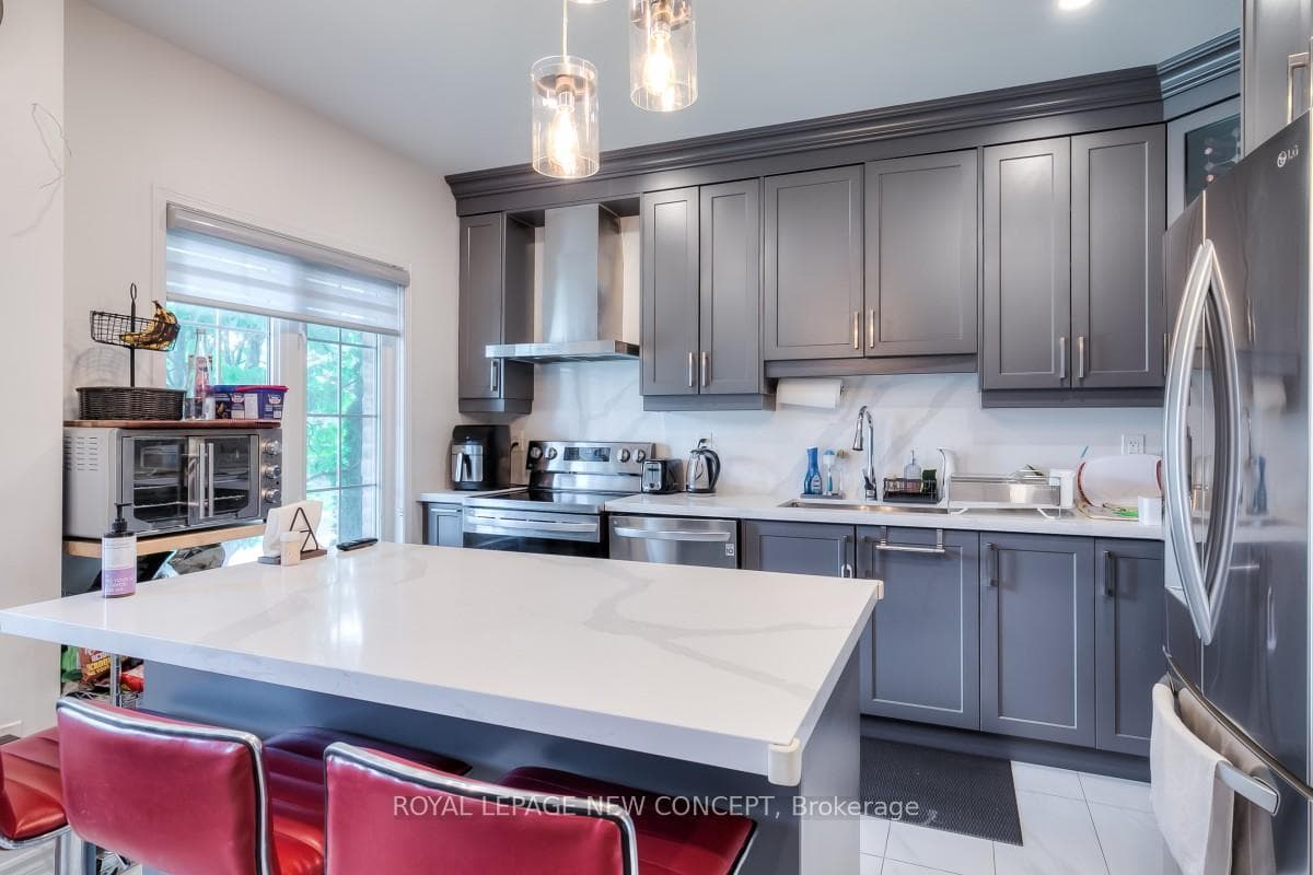735 Sheppard Avenue Unit 33 photo 8