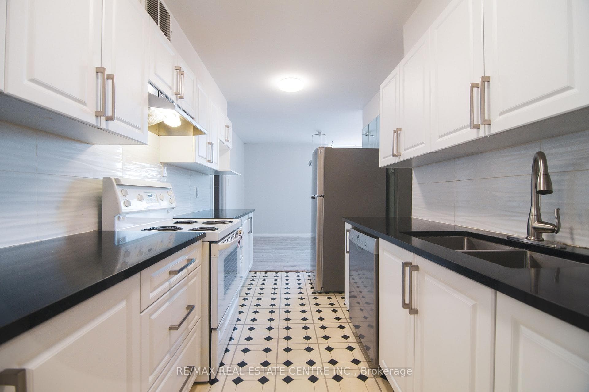45 Silver Springs Boulevard Unit 308 photo 9