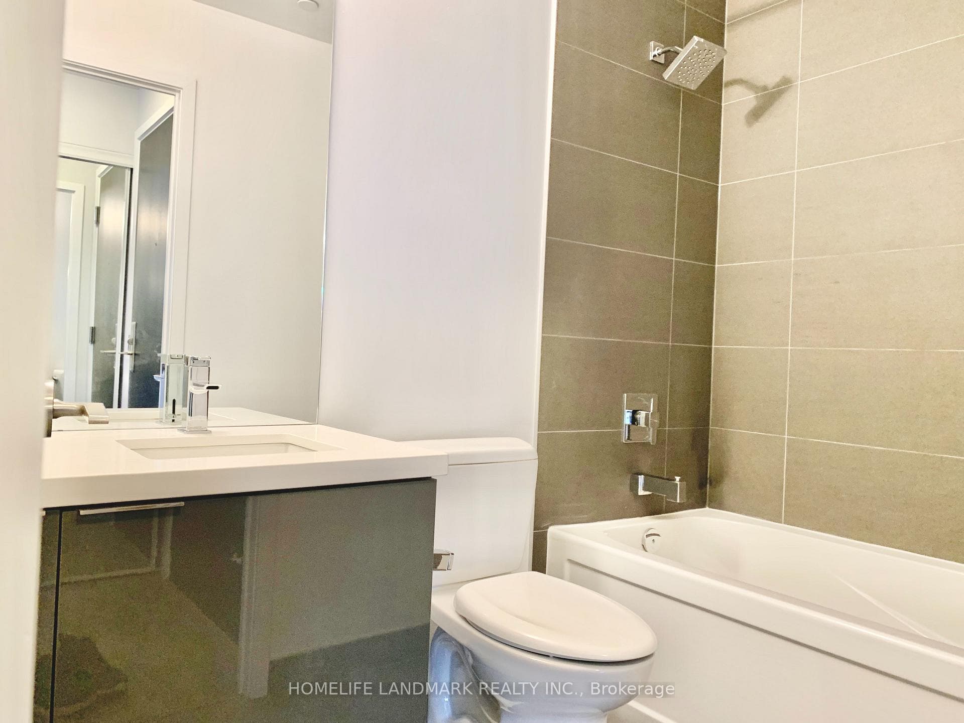 8 Eglinton Avenue Unit 2207 photo 14