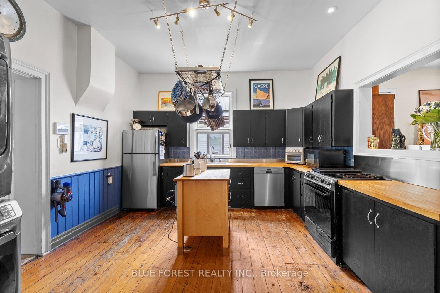 550 Elizabeth Street photo 25