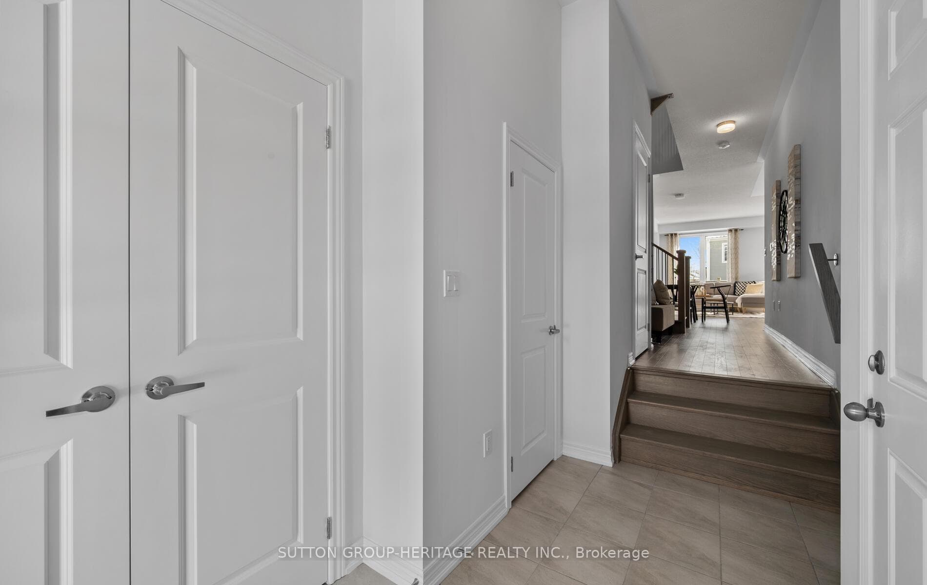 17 Sorbara Way photo 3