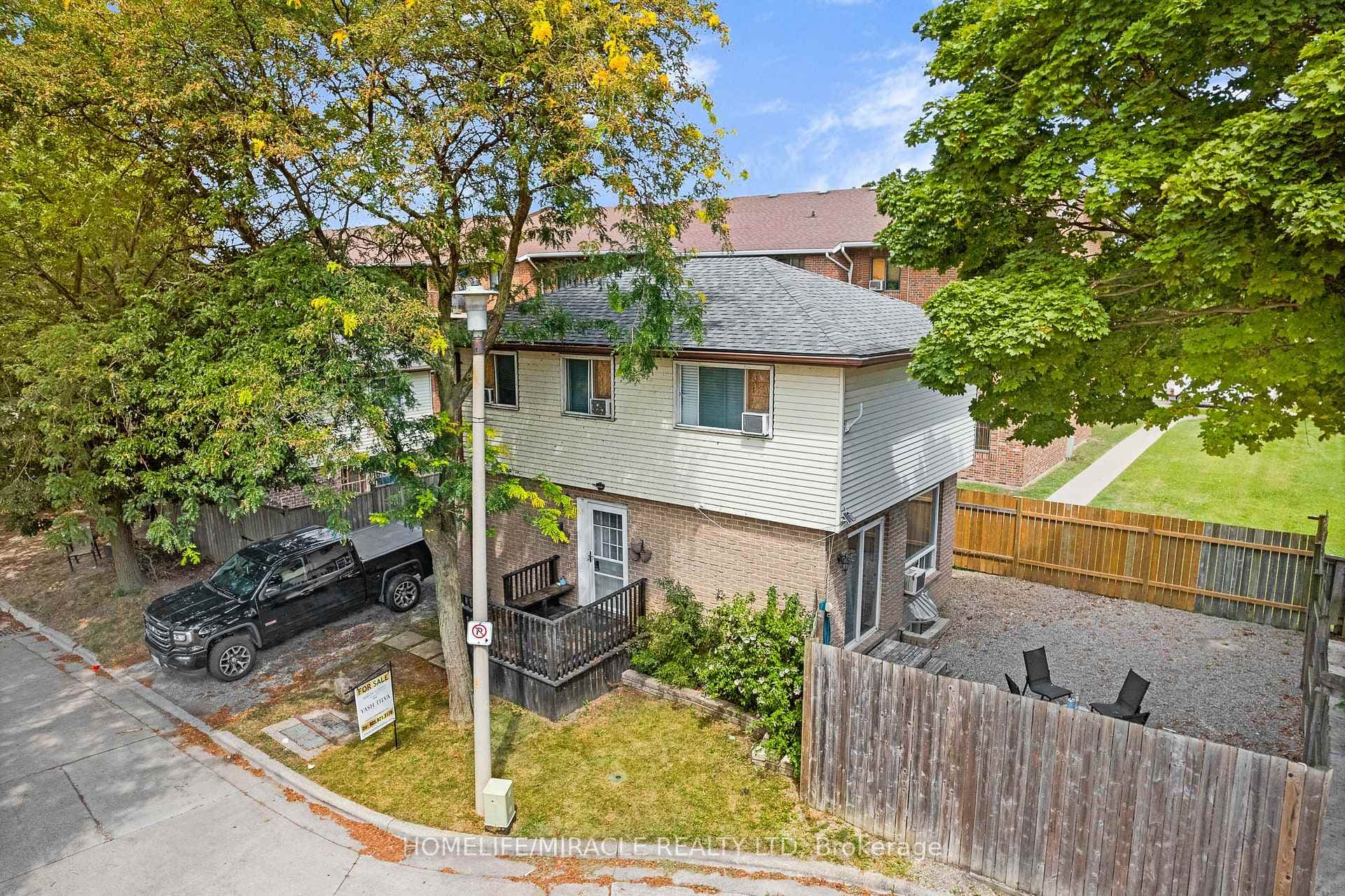 1180 Heathfield Court photo 24