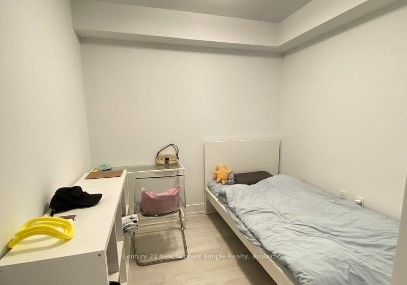 585 Bloor Street Unit 1121 photo 7