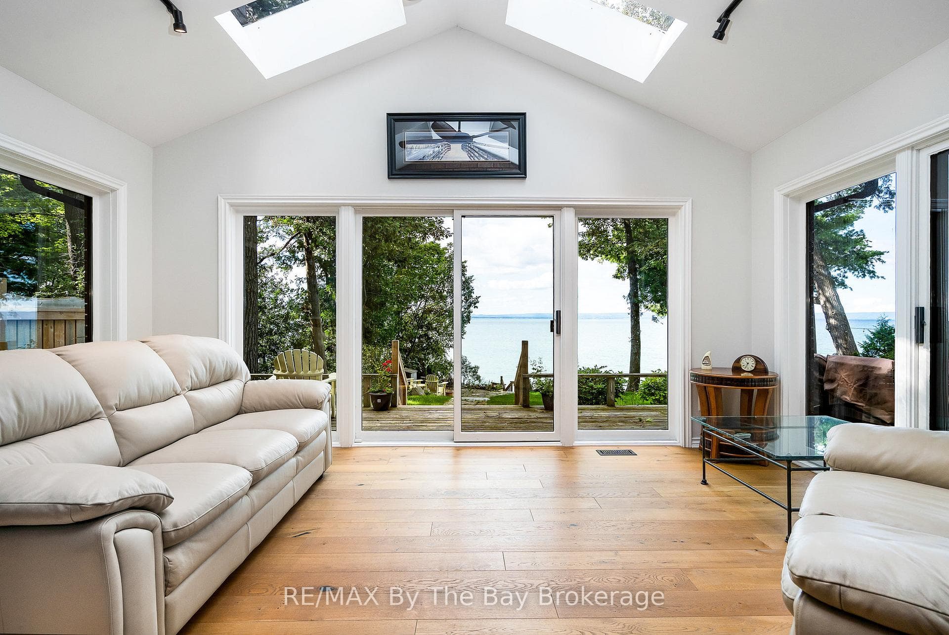 38 Willow Drive photo 13