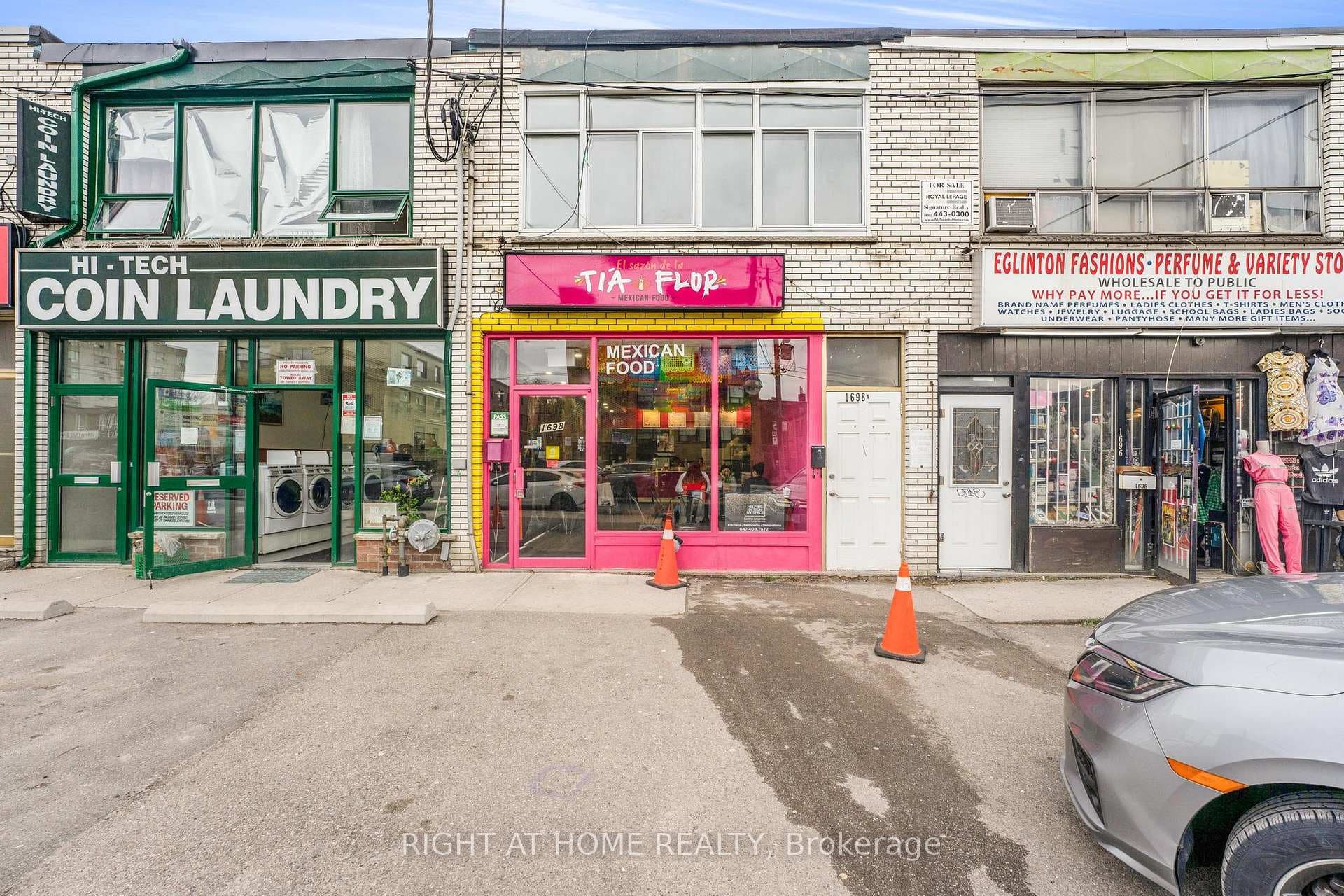 1698A Eglinton Avenue photo 21