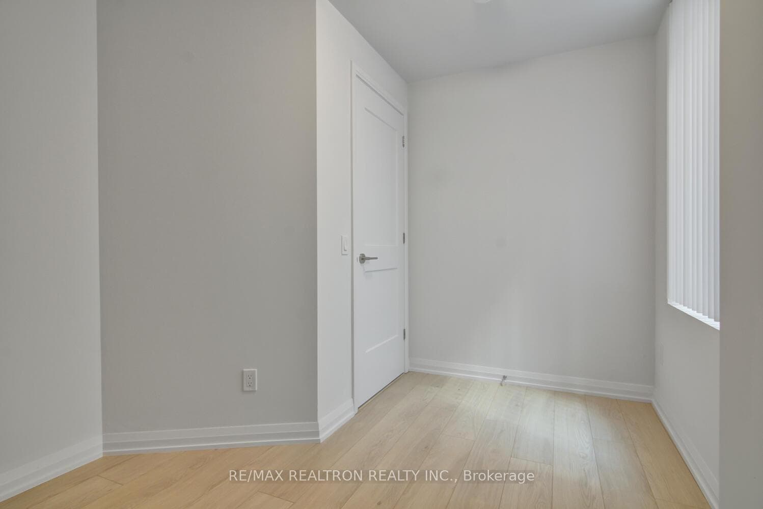 1050 Portage Parkway Unit TH40 photo 15