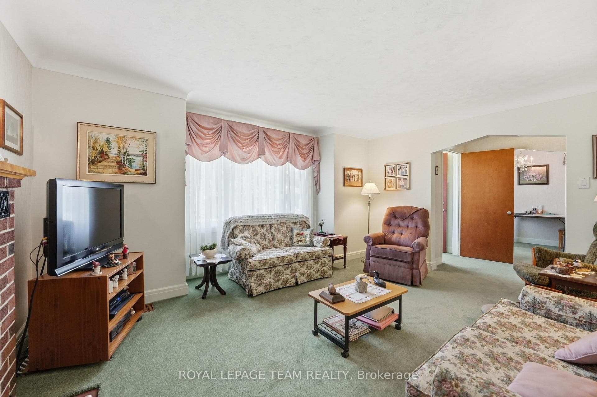 84 Rita Avenue photo 8