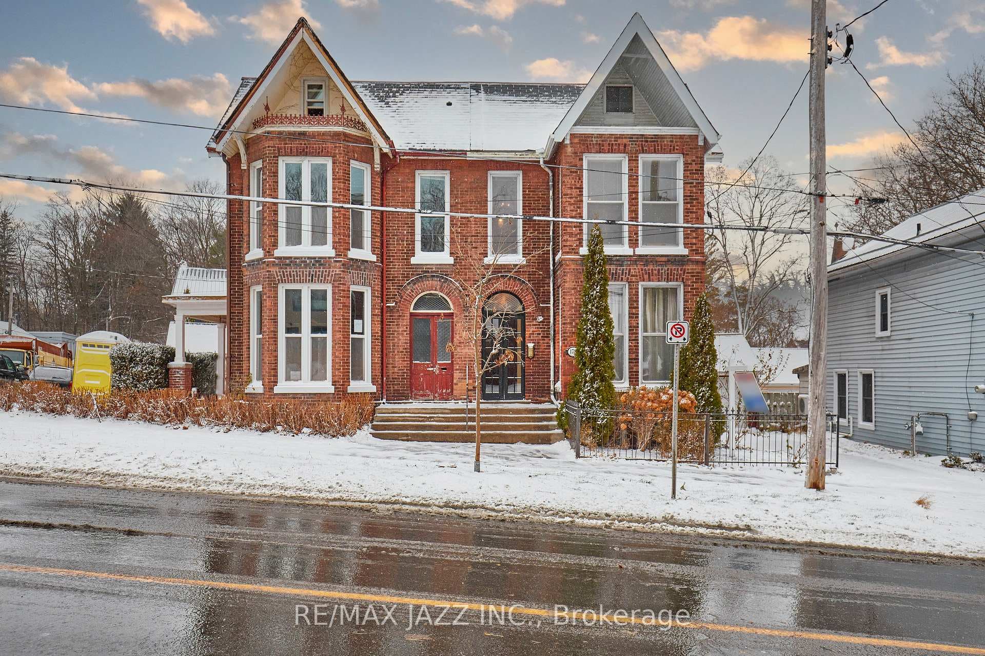 178 Walton Street photo 1