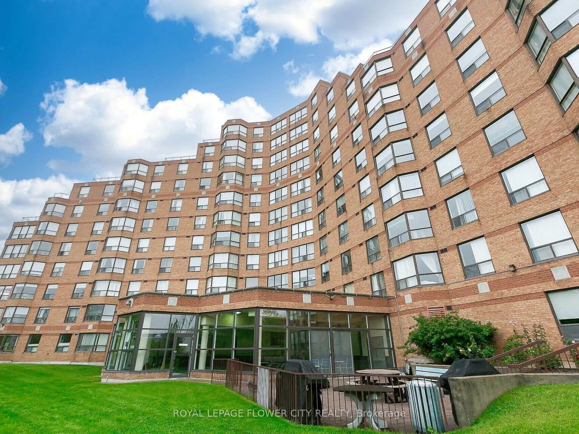 6 Humberline Drive Unit 604 photo 1
