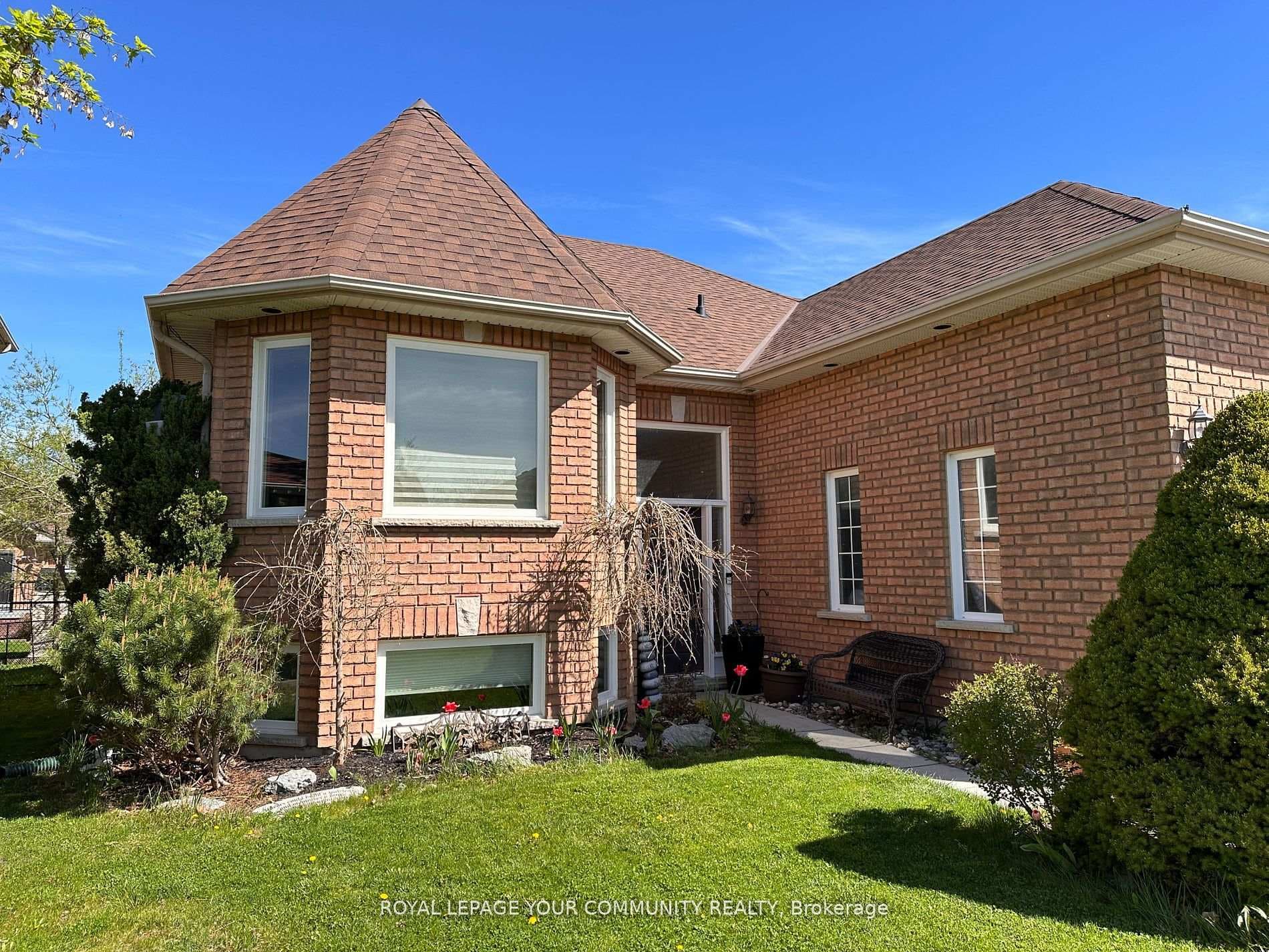 34 Kerfoot Crescent photo 3