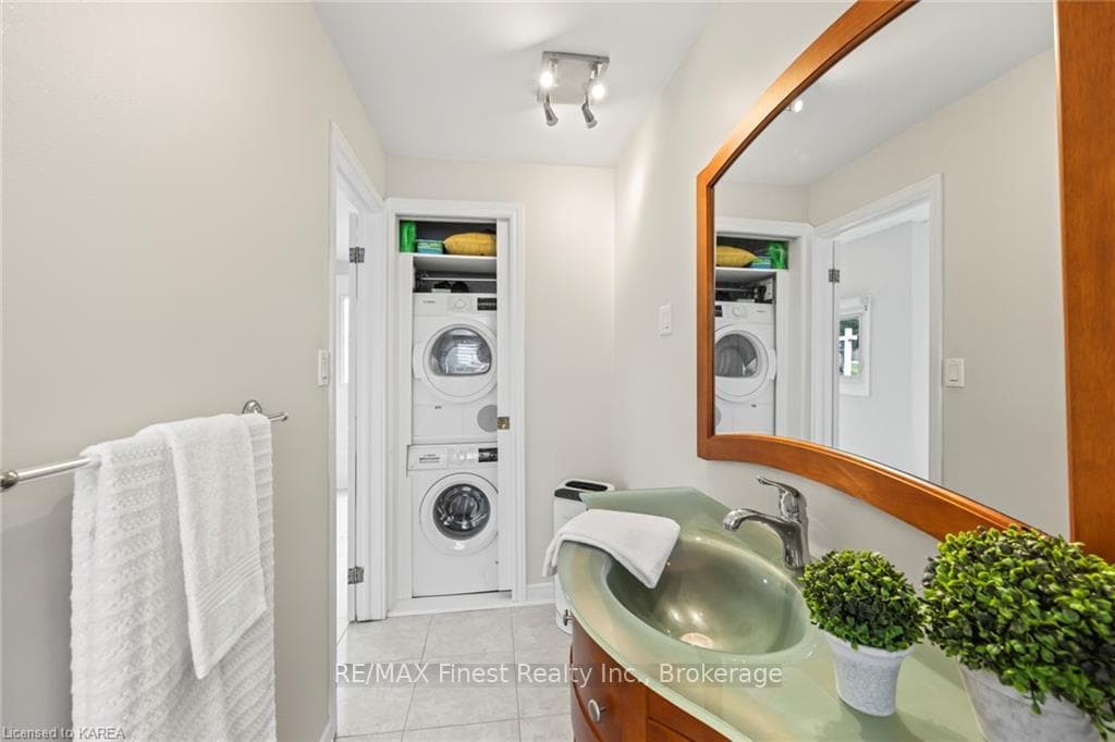 25 GRAYS Lane photo 39
