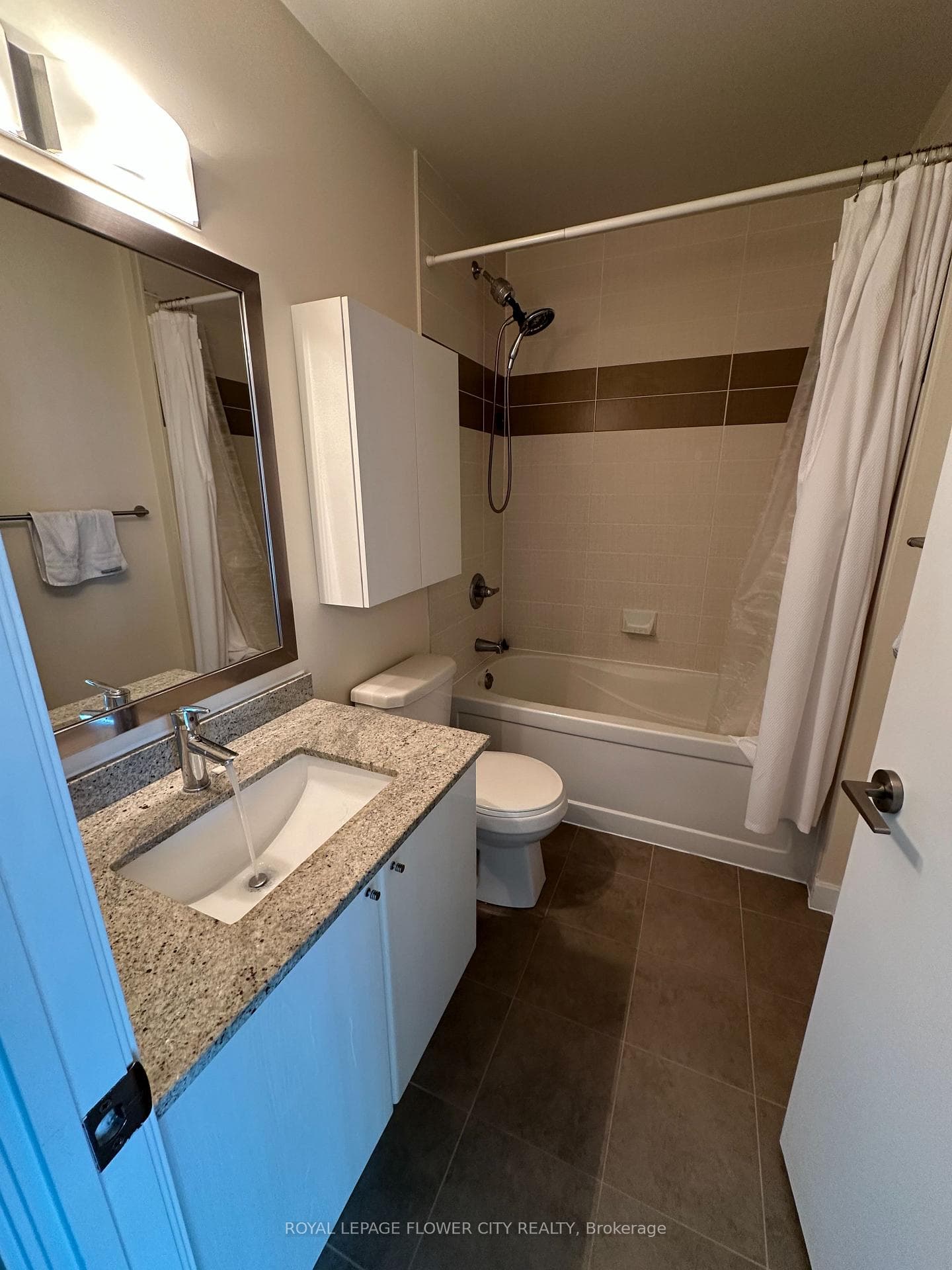 33 Bay Street Unit 4001 photo 25
