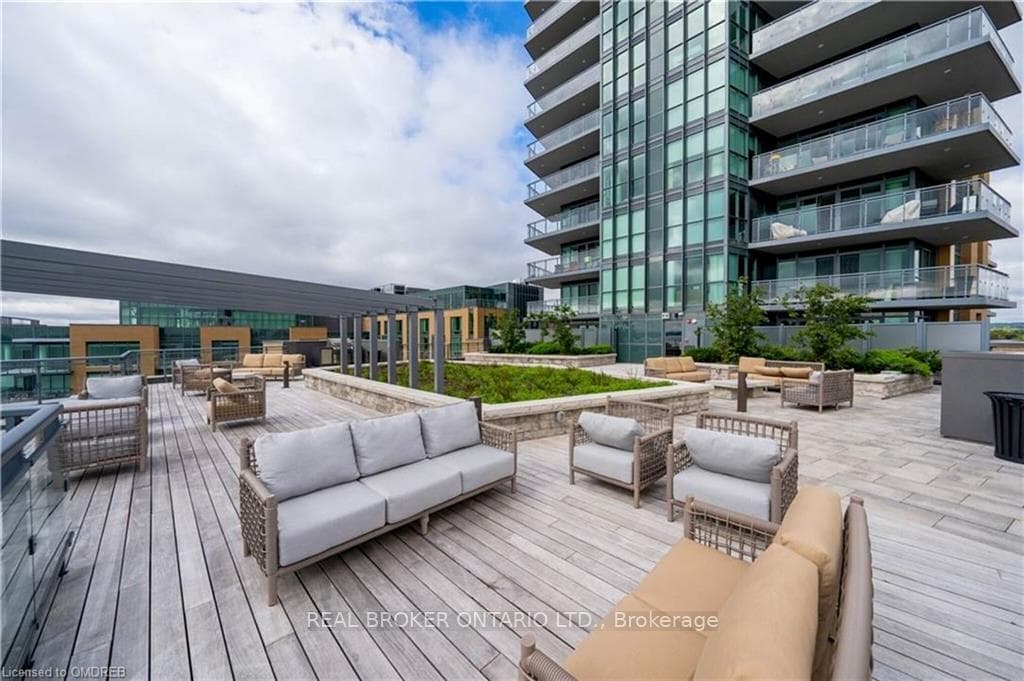 2060 Lakeshore Road Unit 604 photo 25