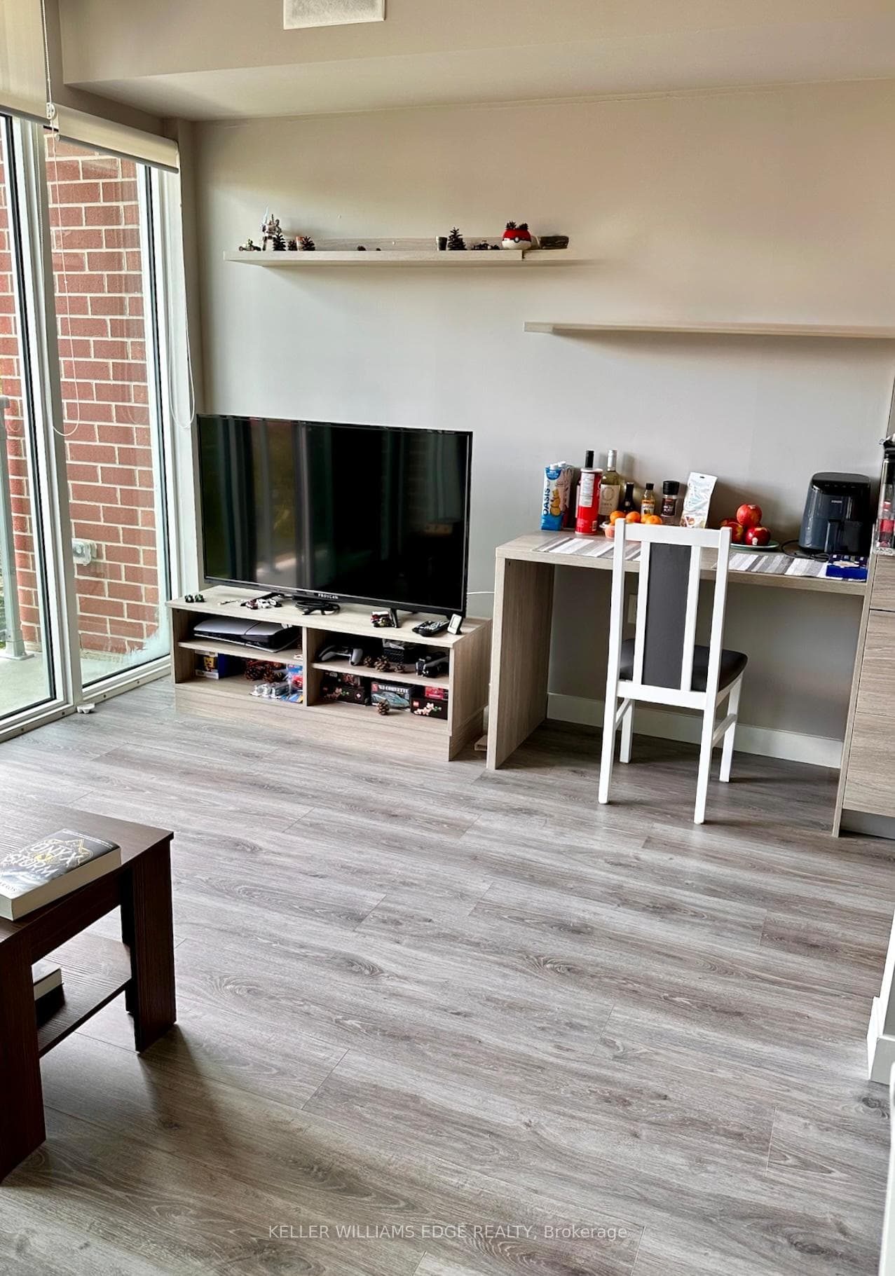 308 Lester Street Unit 307 photo 9