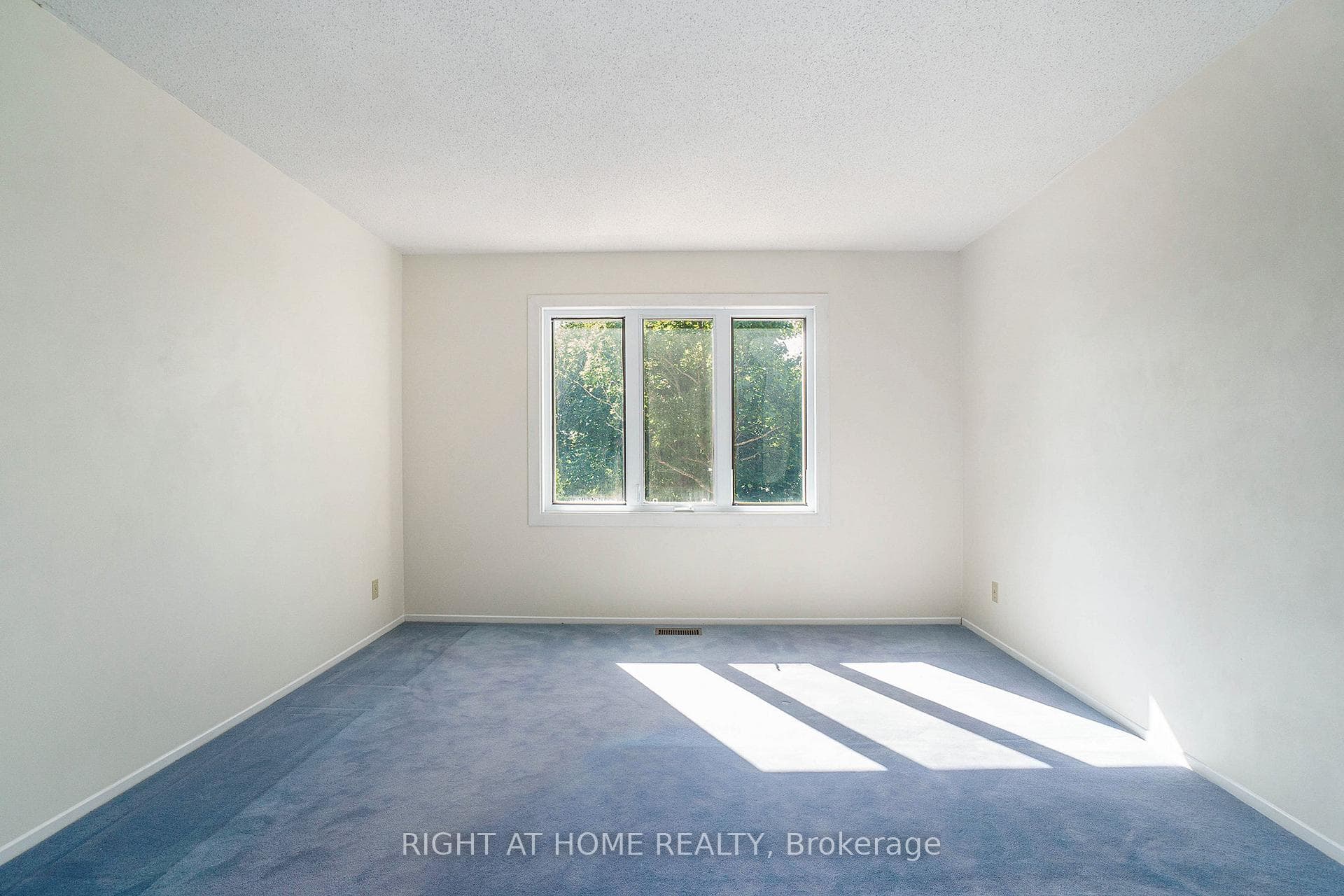 82 Nestow Drive photo 15