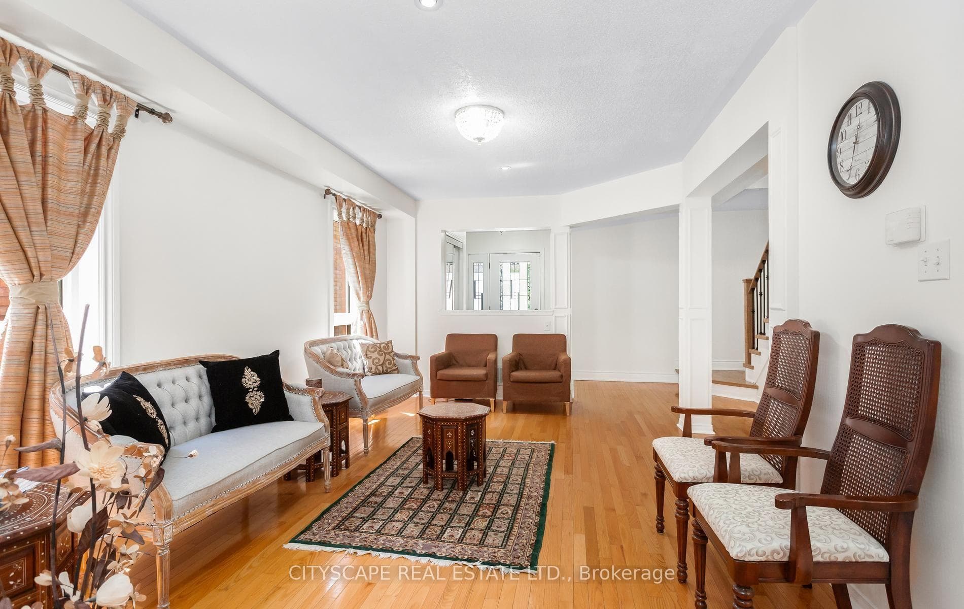 5685 Topaz Place photo 9