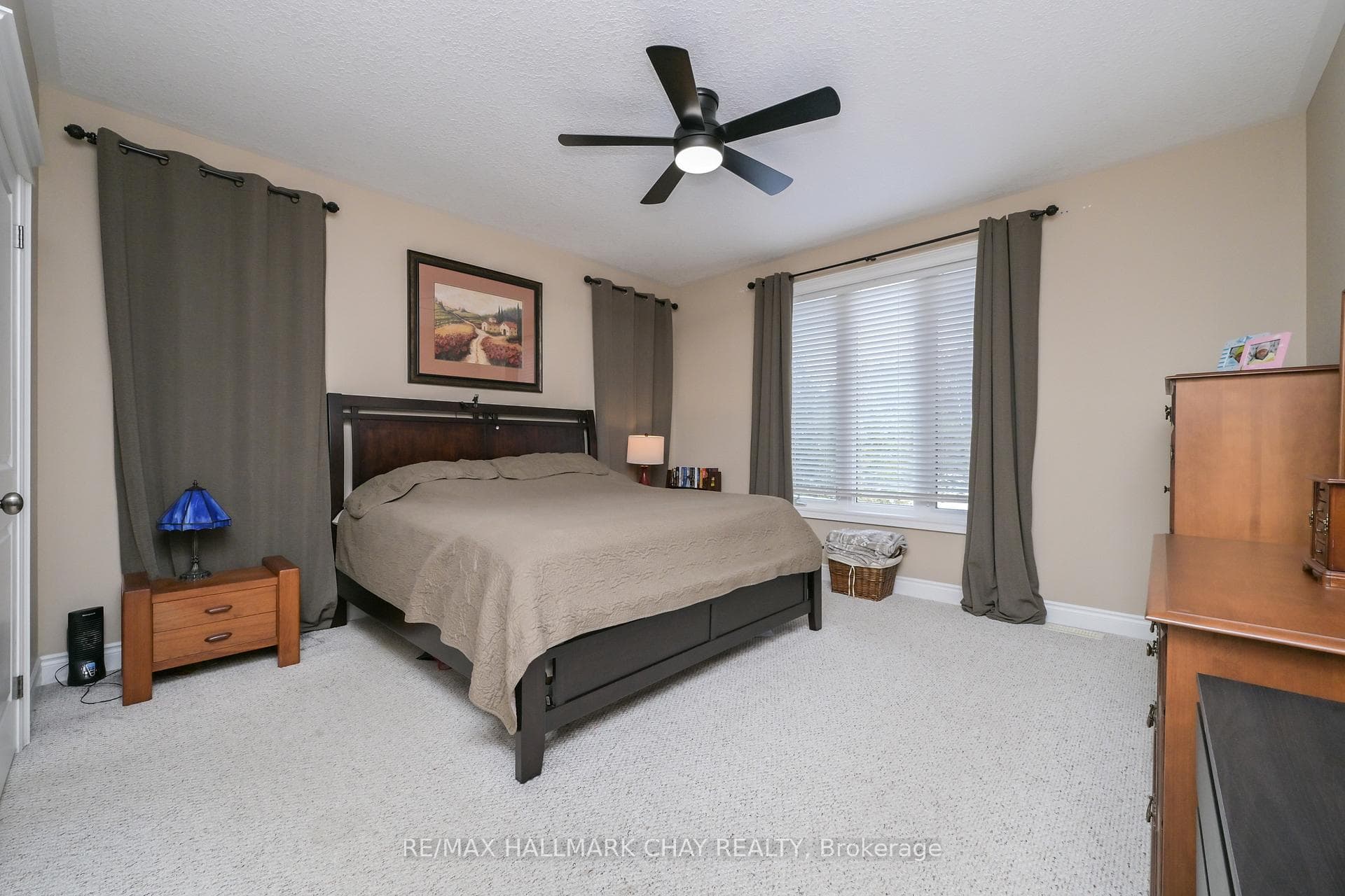 11 Harry Parker Place photo 18