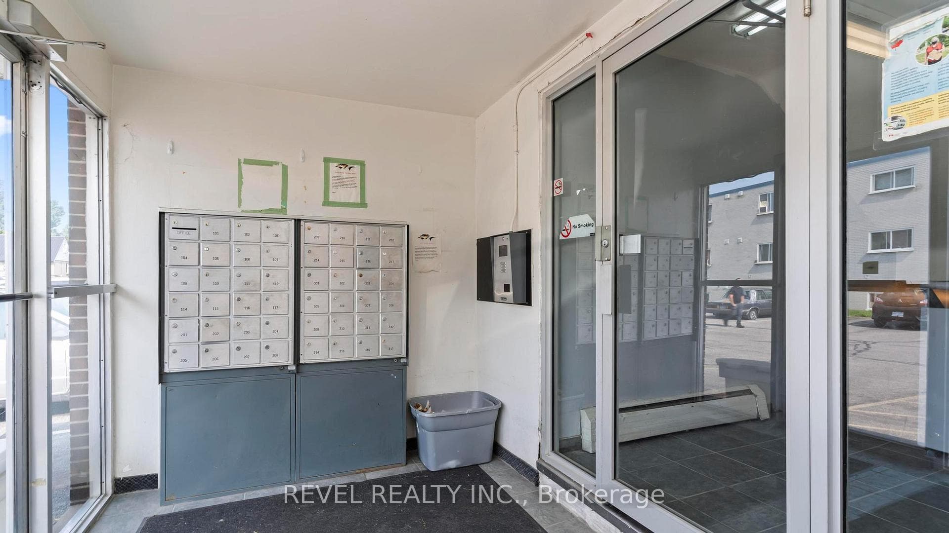 1459 Trafalgar Street Unit 201 photo 3