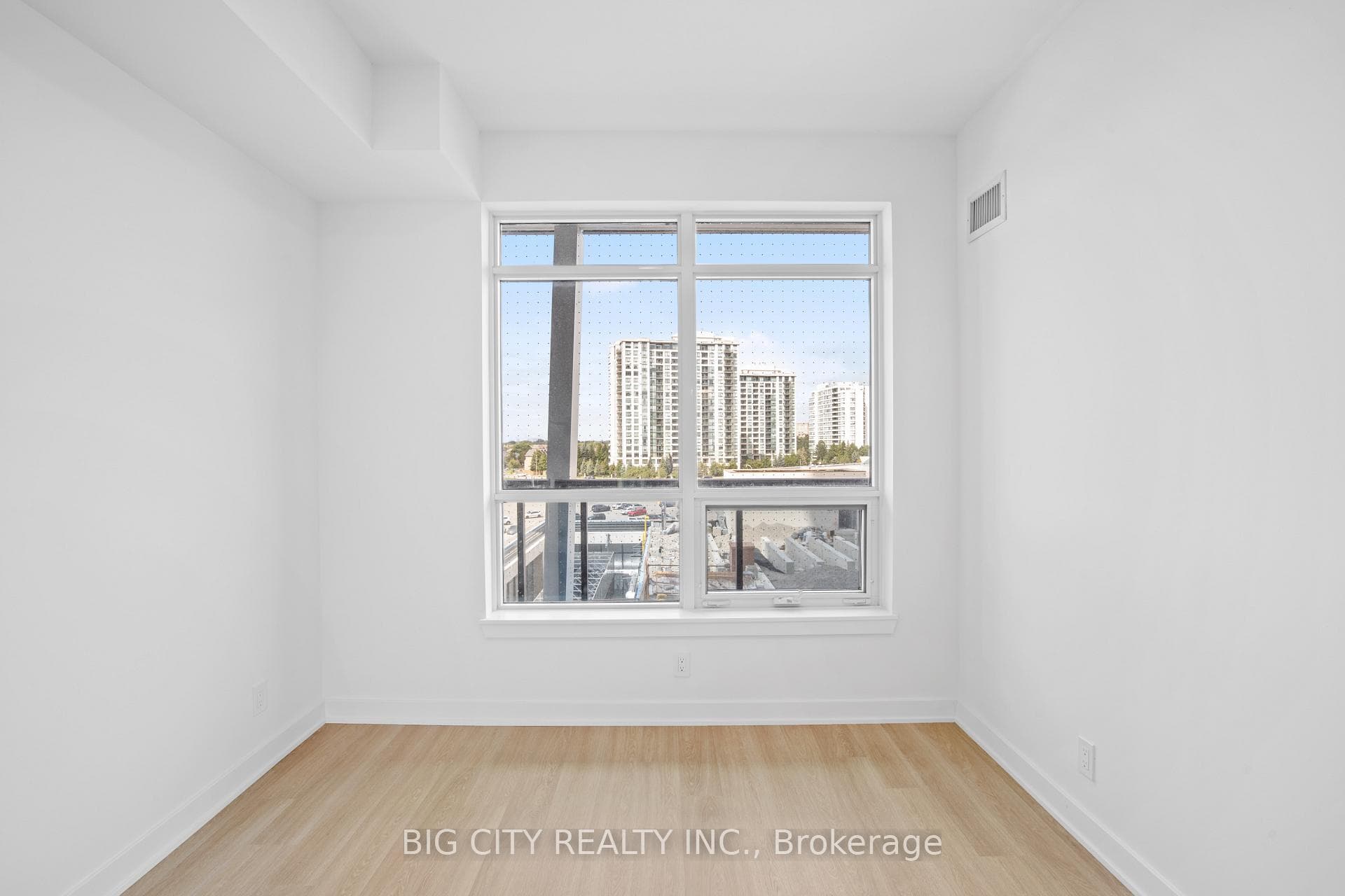 30 Upper Mall Way Unit 317A photo 19