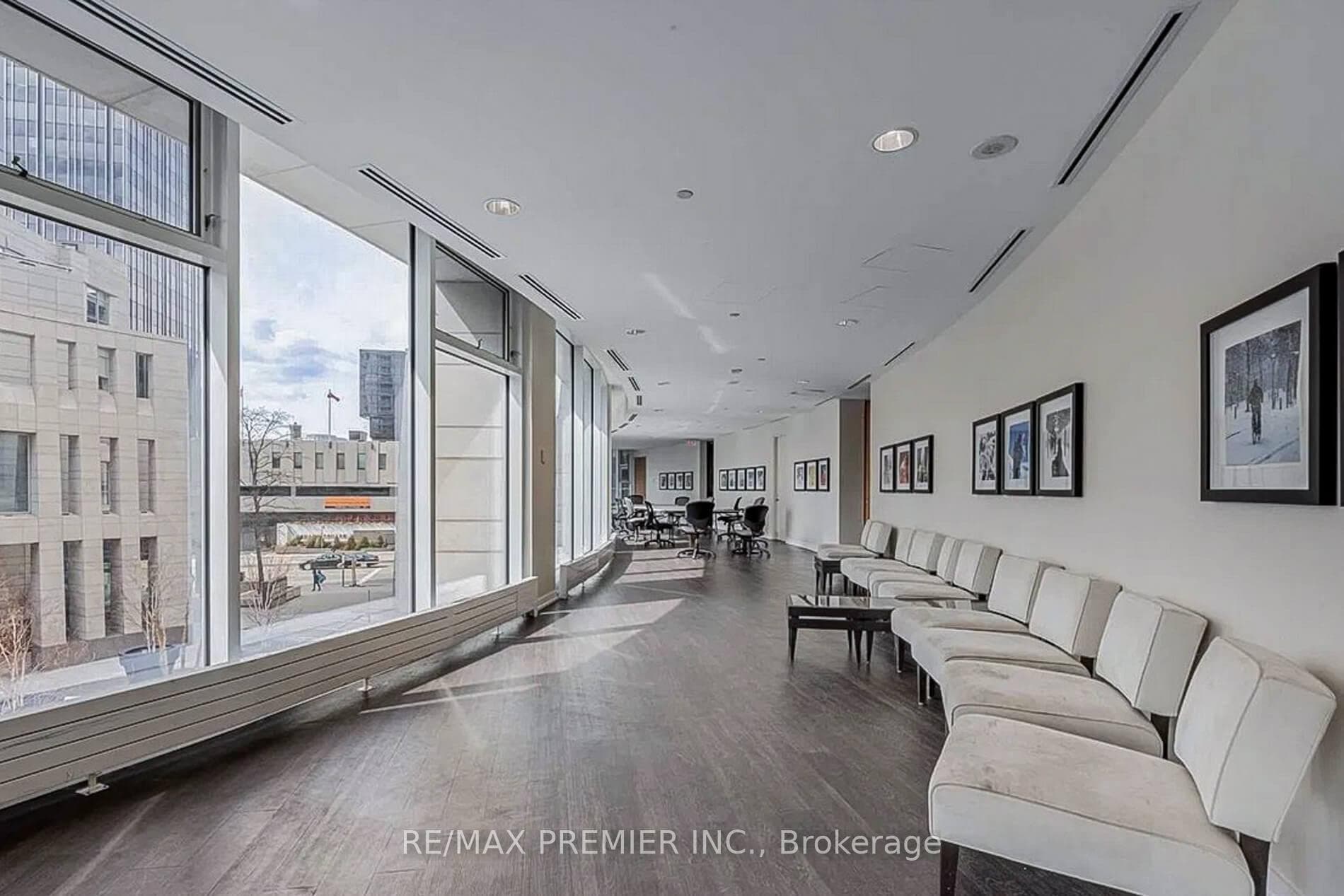 2191 Yonge Street Unit 1512 photo 31