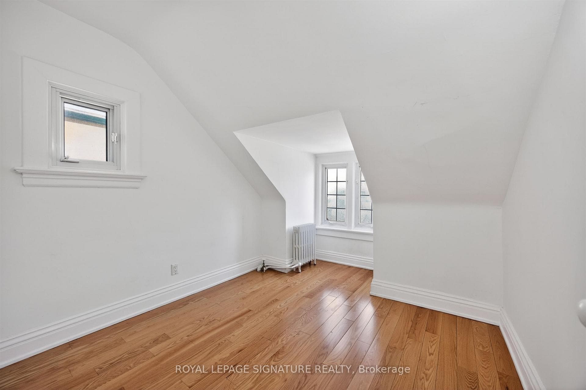 426 Armadale Avenue photo 36