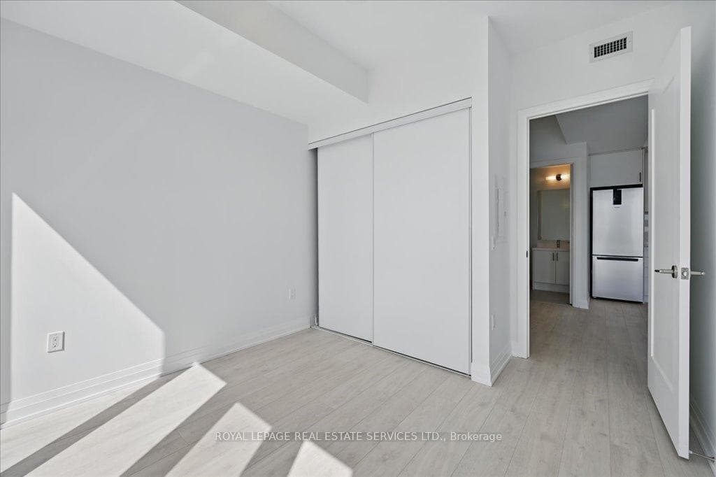 412 Silver Maple Road Unit 618 photo 33