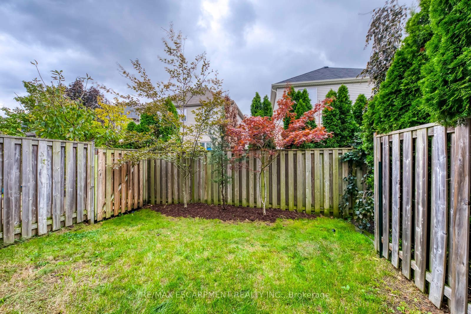 105 Highgate Drive photo 38