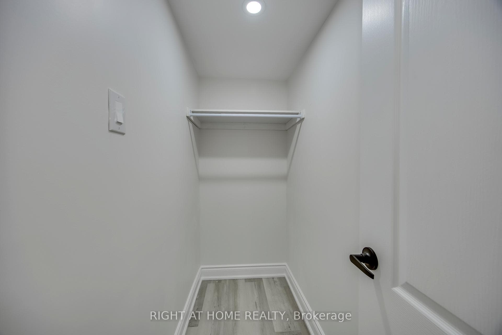 1015 Galesway Boulevard Unit 13 photo 37
