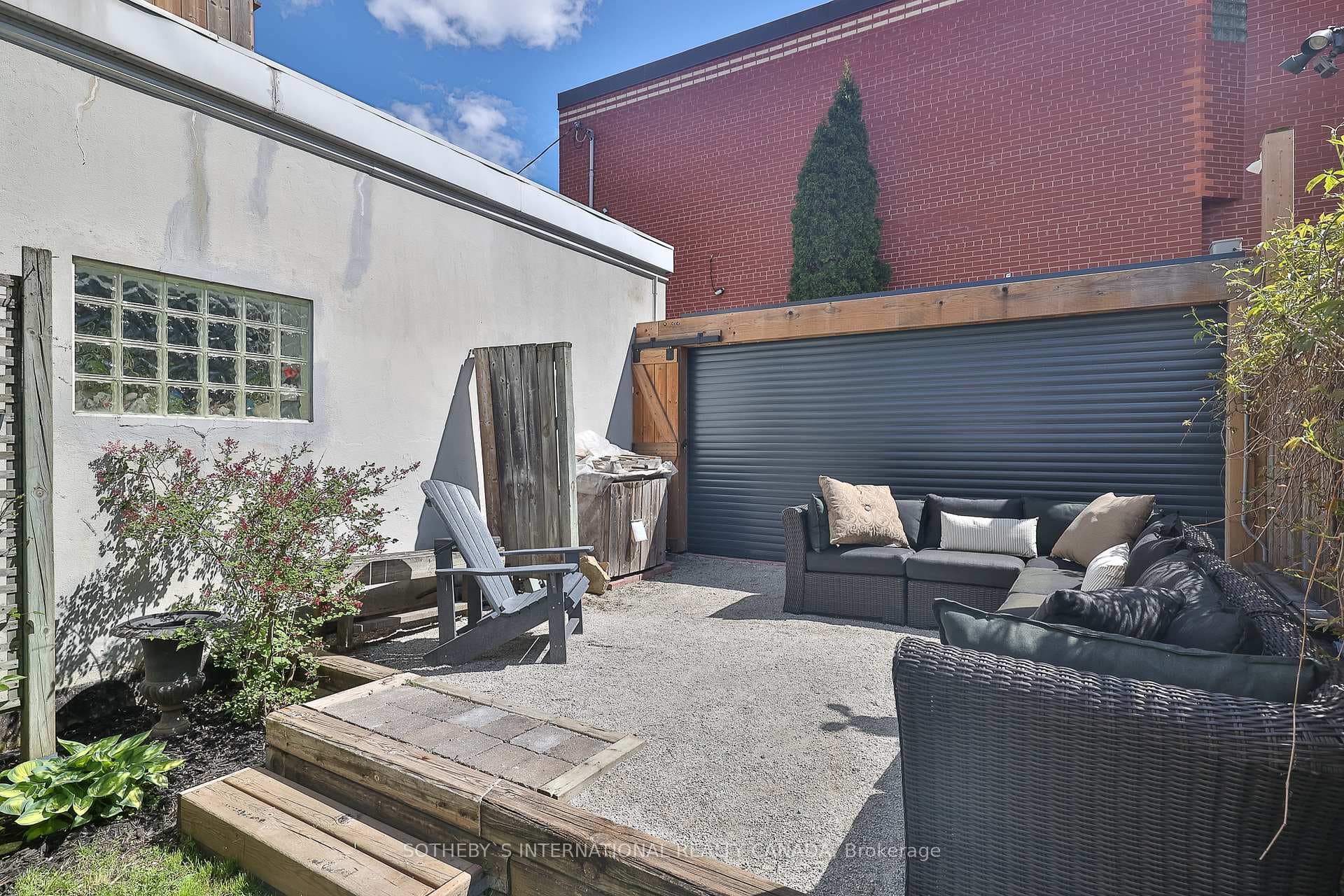 125 Lippincott Street photo 39