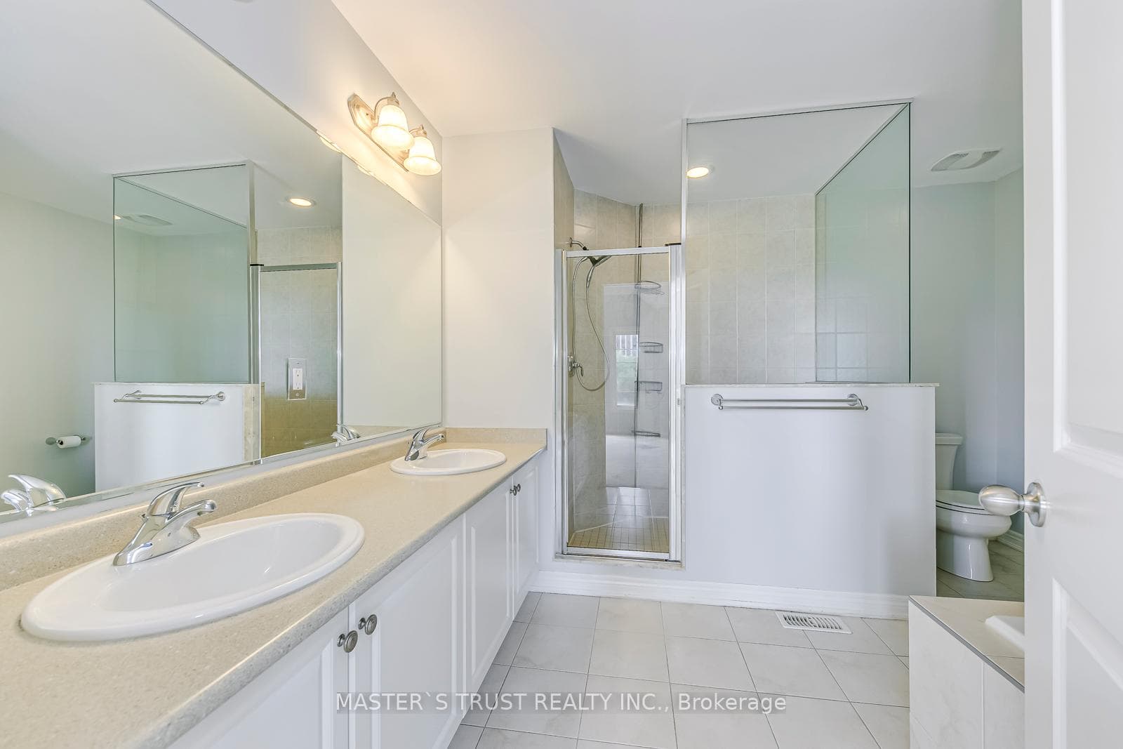 3045 Gladeside Avenue Unit 20 photo 26