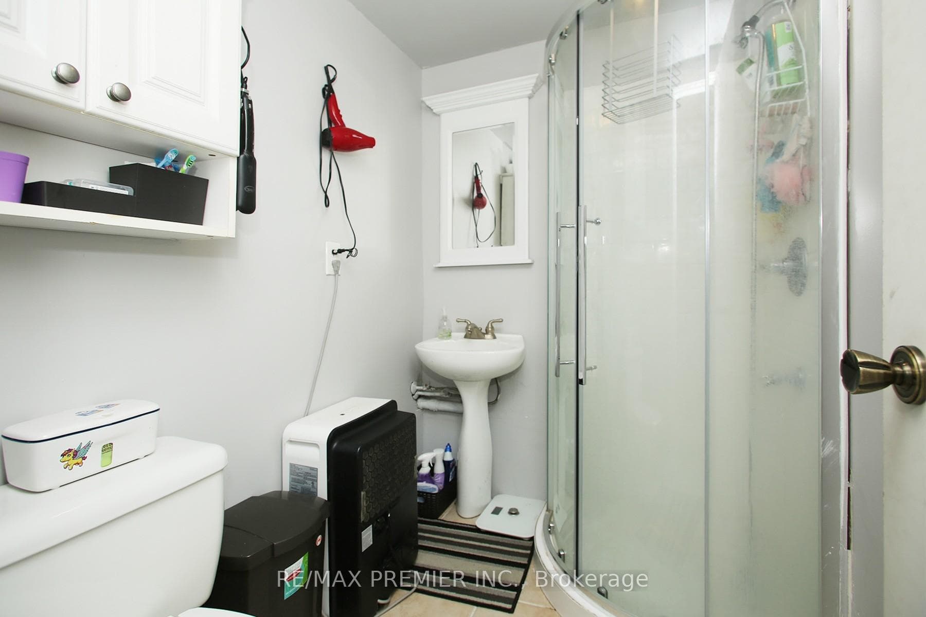 1329 Pinehurst Avenue photo 10