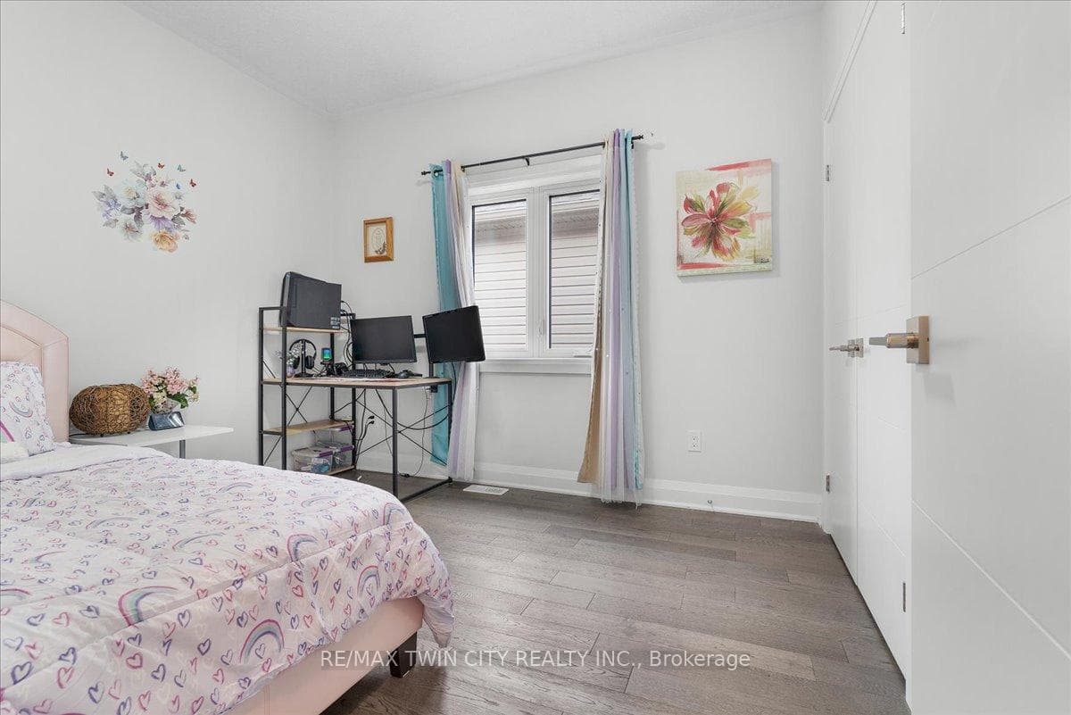 657 Benninger Drive photo 29