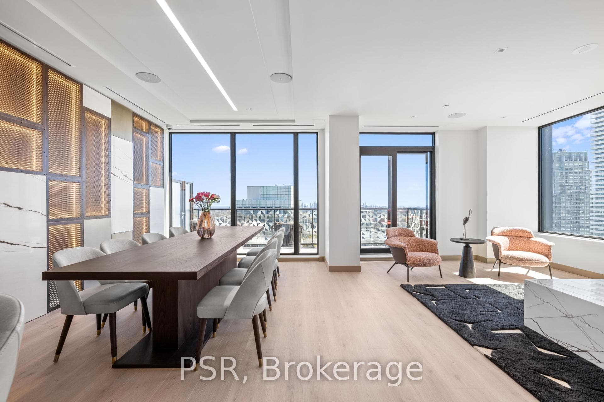 101 Roehampton Avenue Unit 315 photo 31