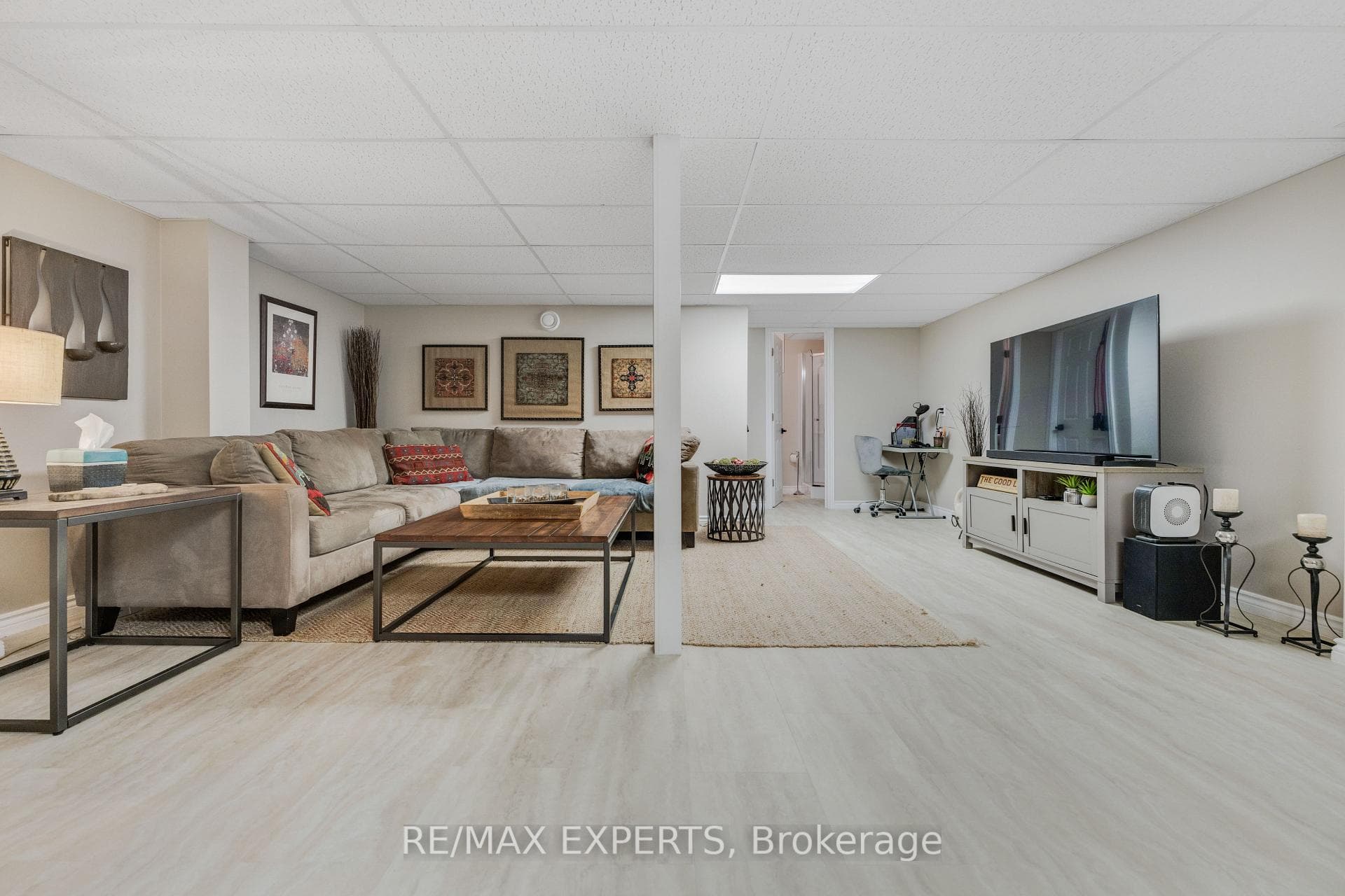 608 Simcoe Street Unit 19 photo 24