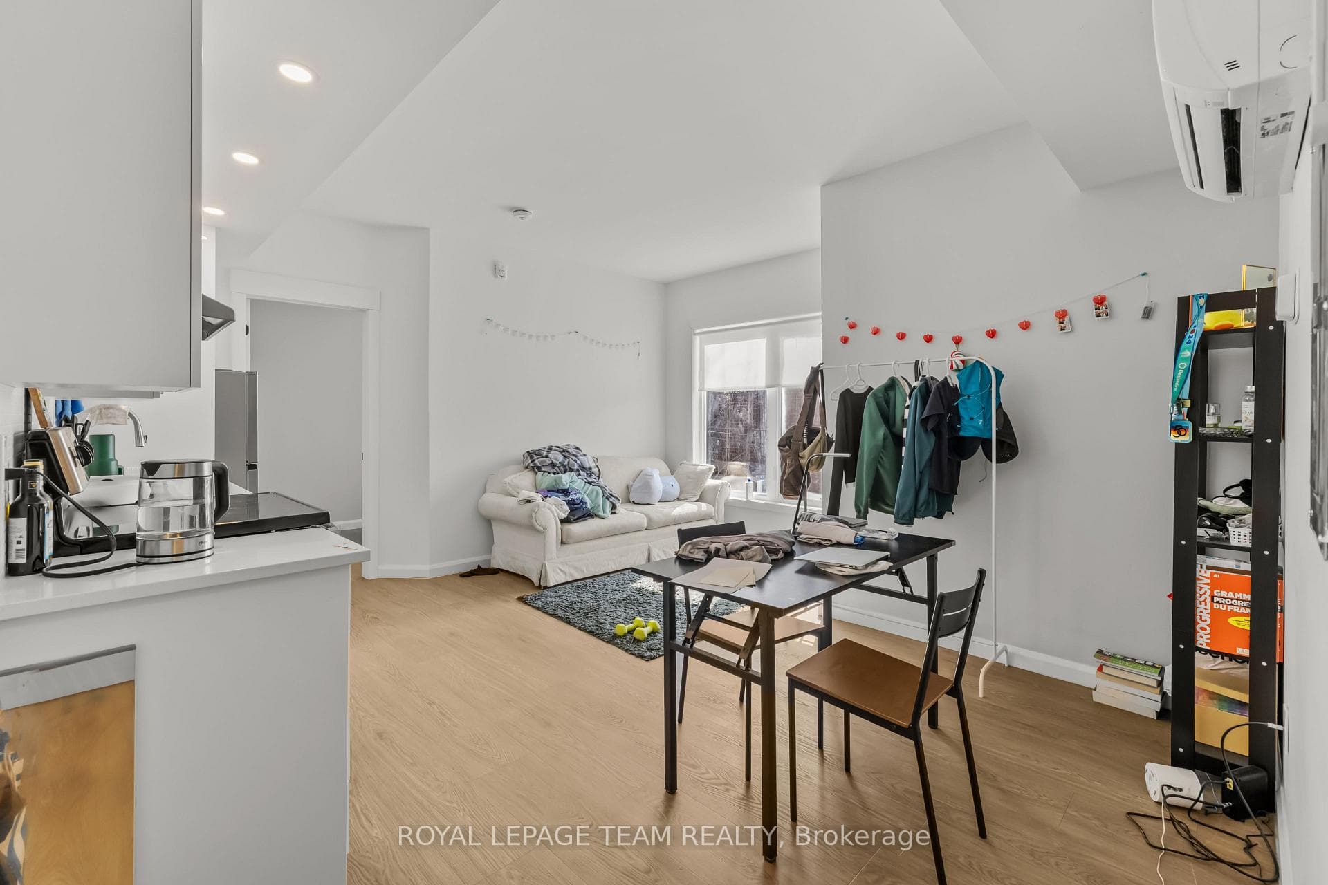 506 Gladstone Avenue Unit 204 photo 3