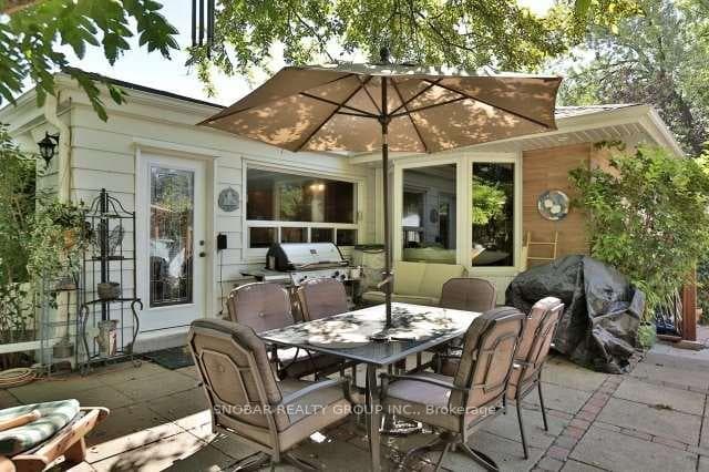9 Wareham Drive photo 8