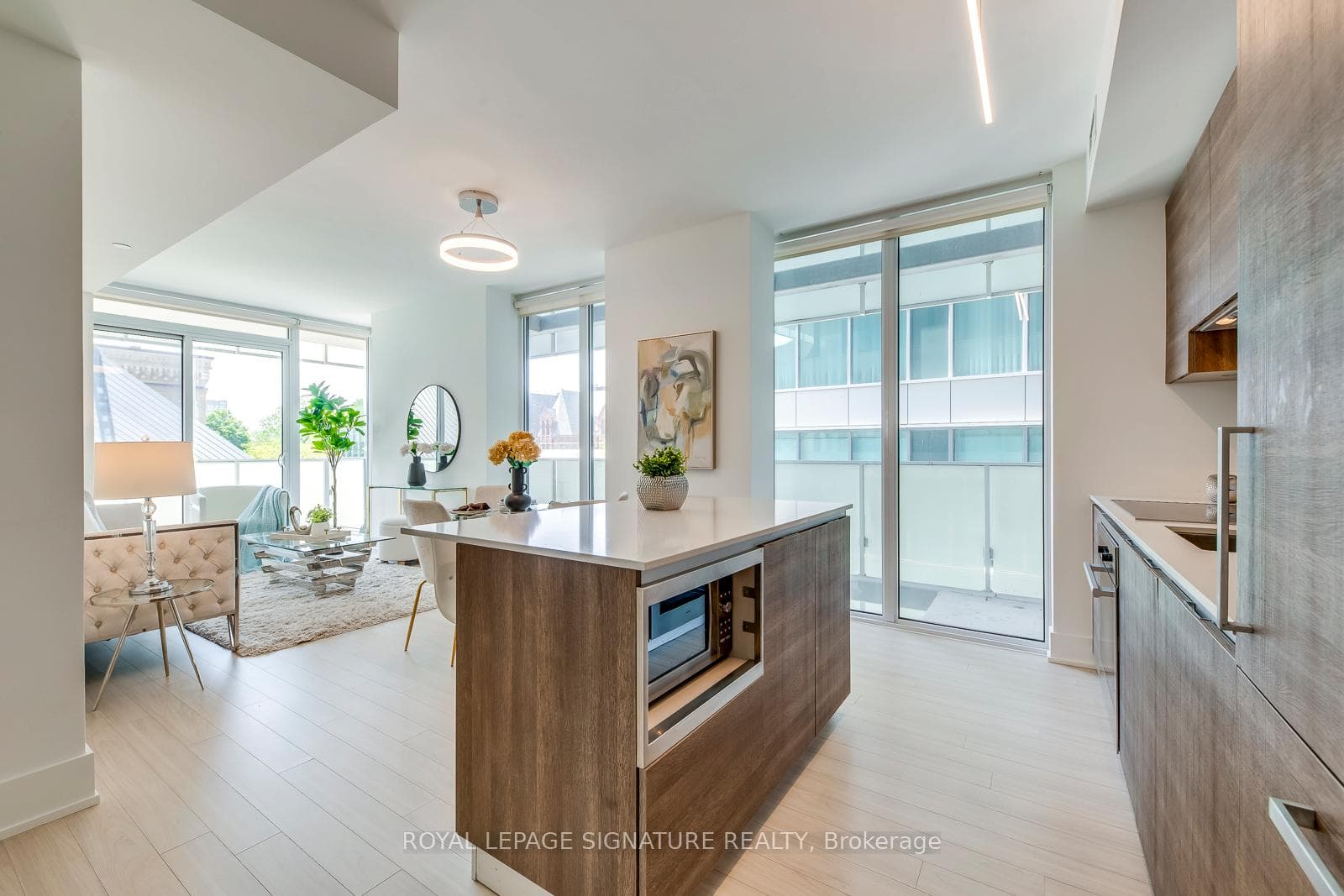 200 Bloor Street Unit 401 photo 8