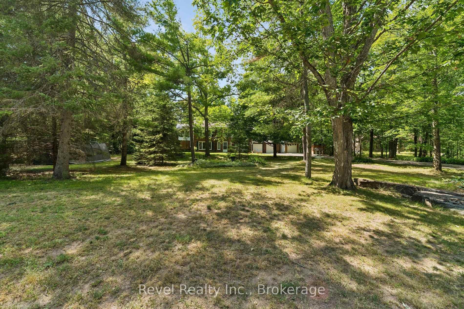 18 Bessie Avenue photo 4