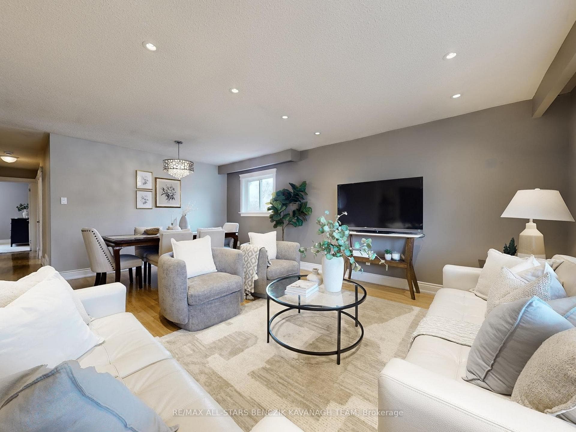 30 Sir Caradoc Place photo 5