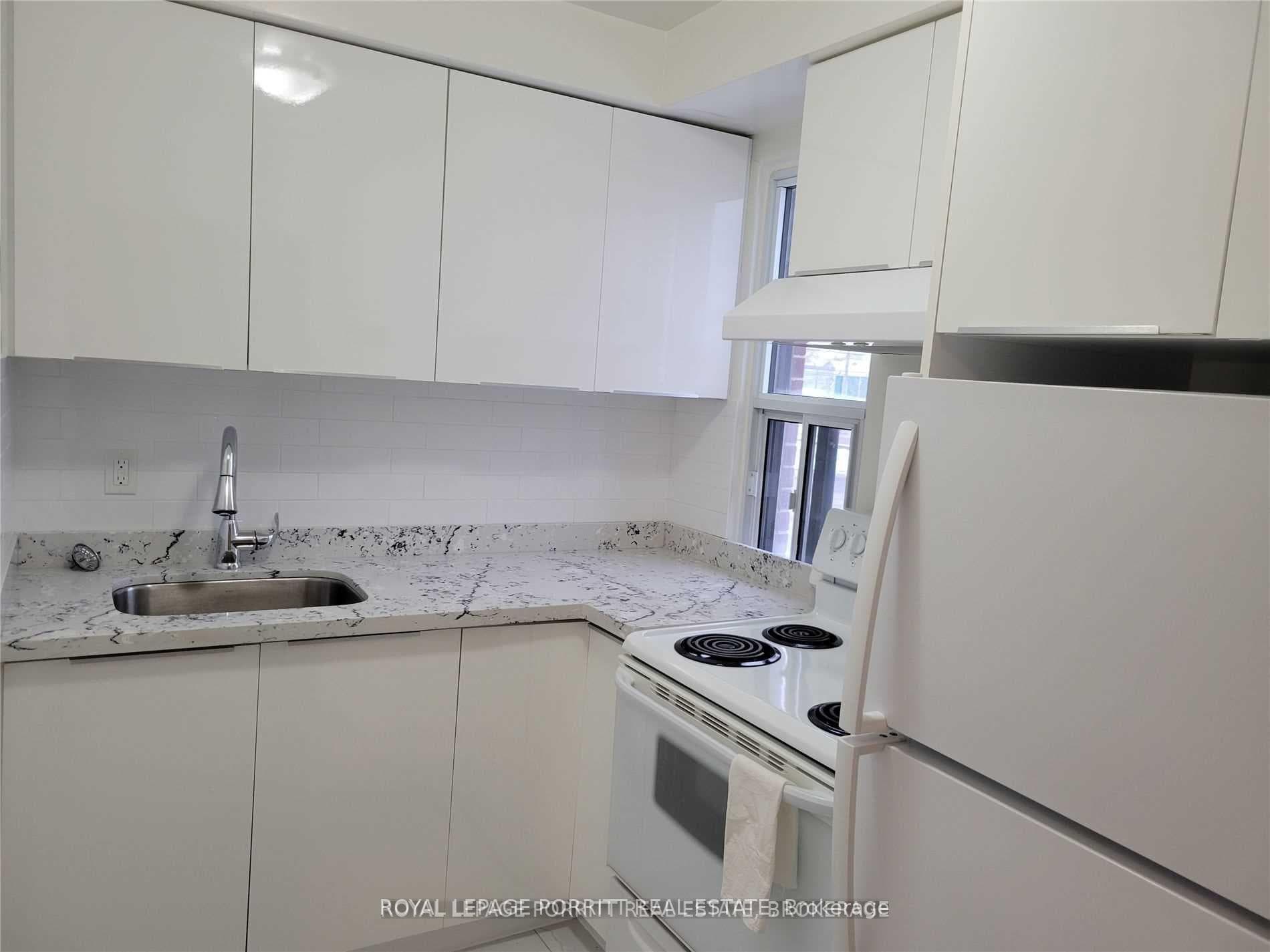 3503A Lake Shore Boulevard Unit 2 photo 3