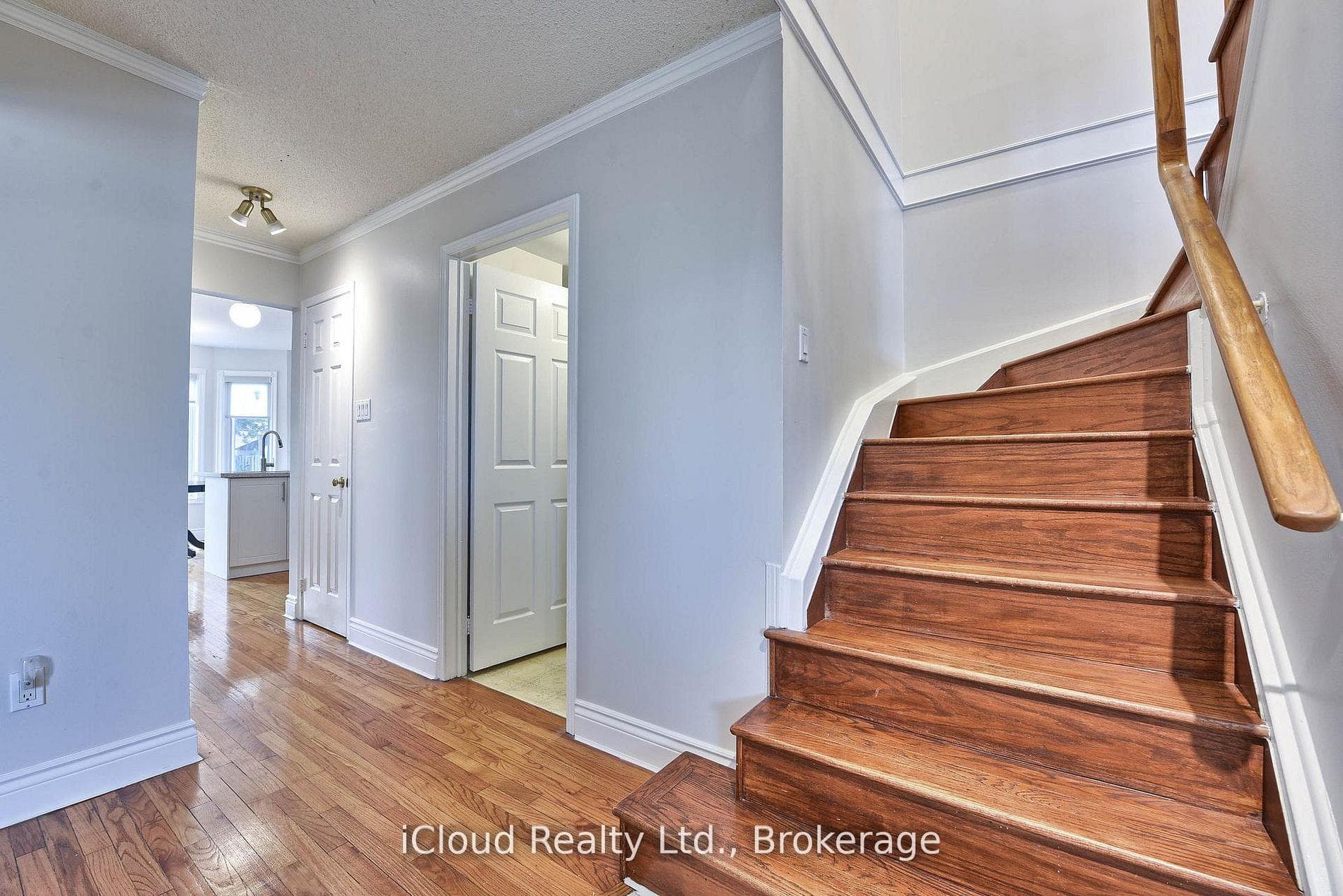 14 Timberlane Drive photo 28