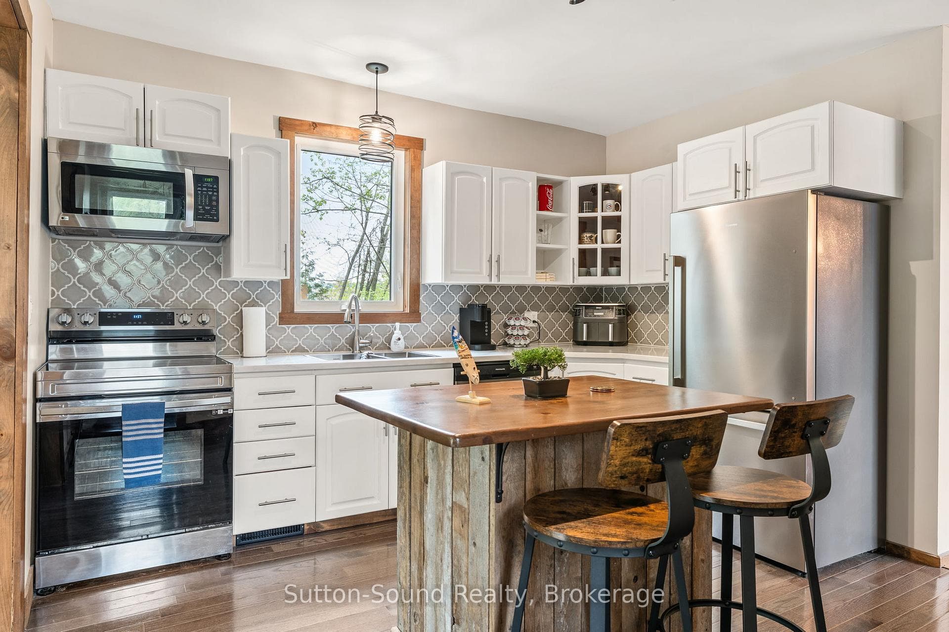 1229 4th Avenue photo 14