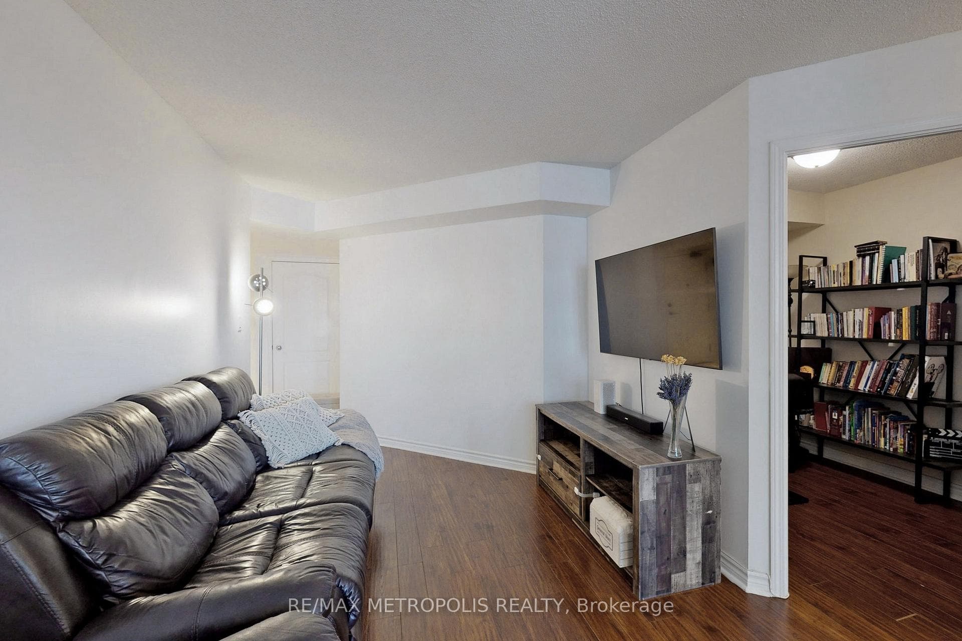 3 Rean Drive Unit 1312 photo 5