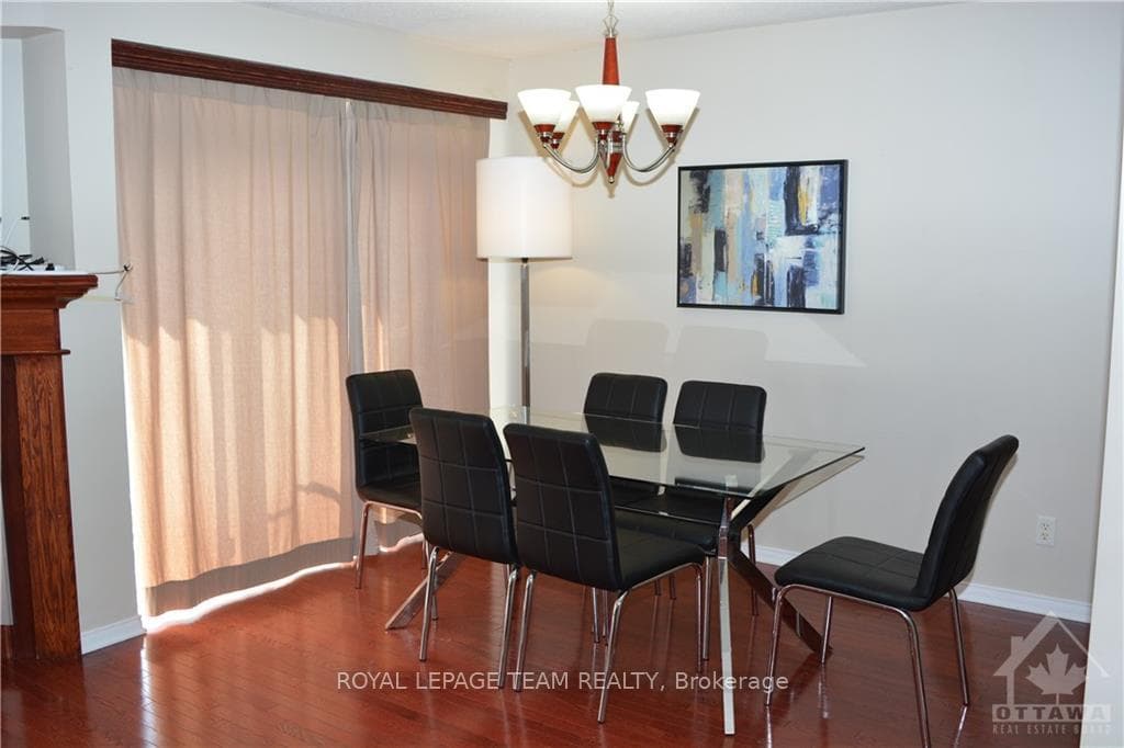 69 SCAMPTON Drive photo 8