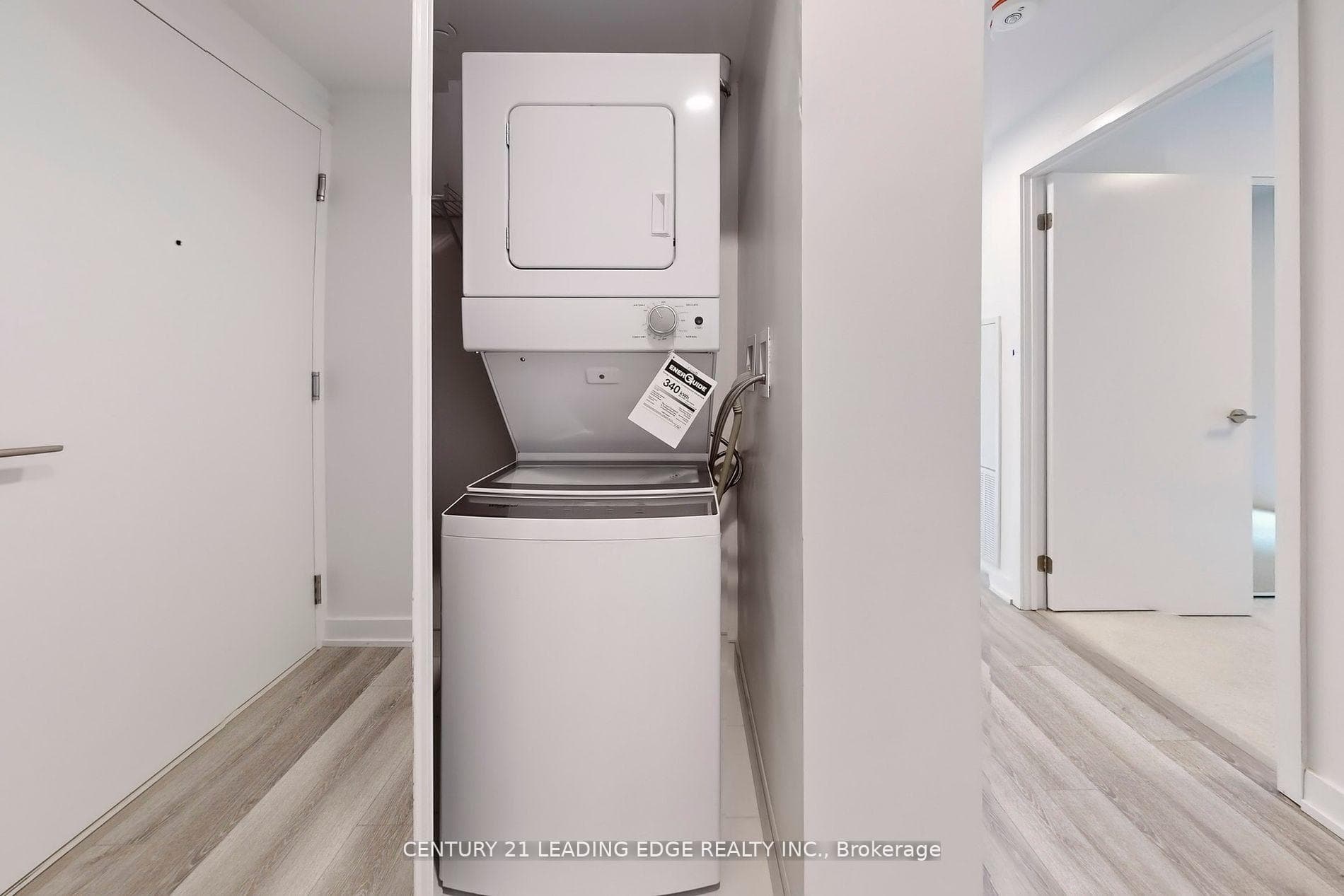 230 Simcoe Street Unit 1330 photo 12