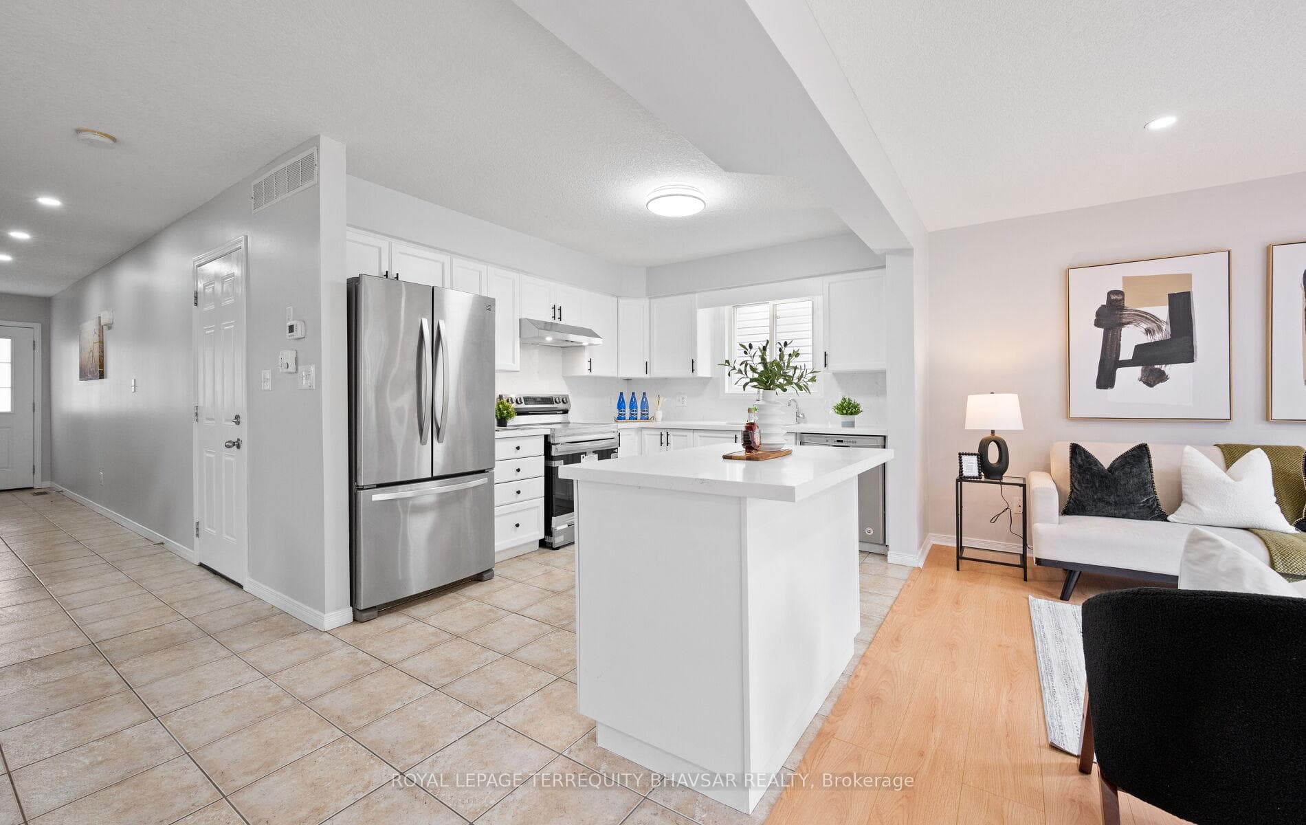 111 Parkvale Drive photo 18