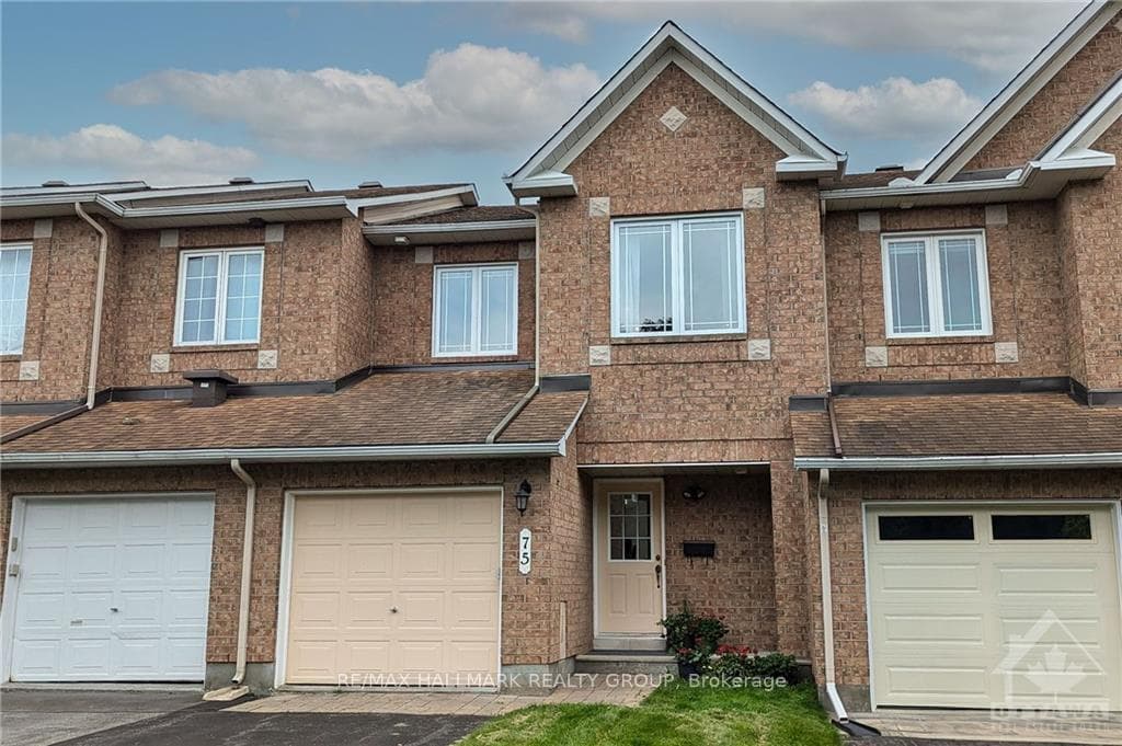 75 FLOWERTREE Crescent photo 1