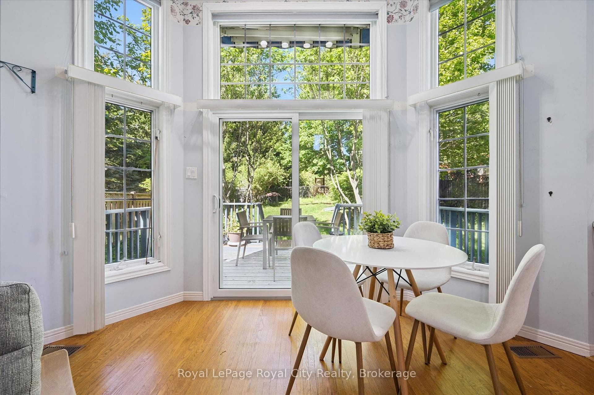539 Harvey Street photo 15