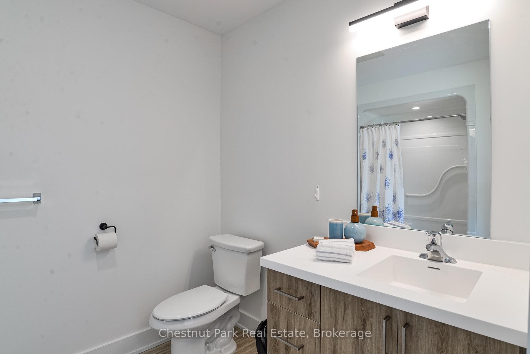 Large Vanities in all Private Bathrooms
